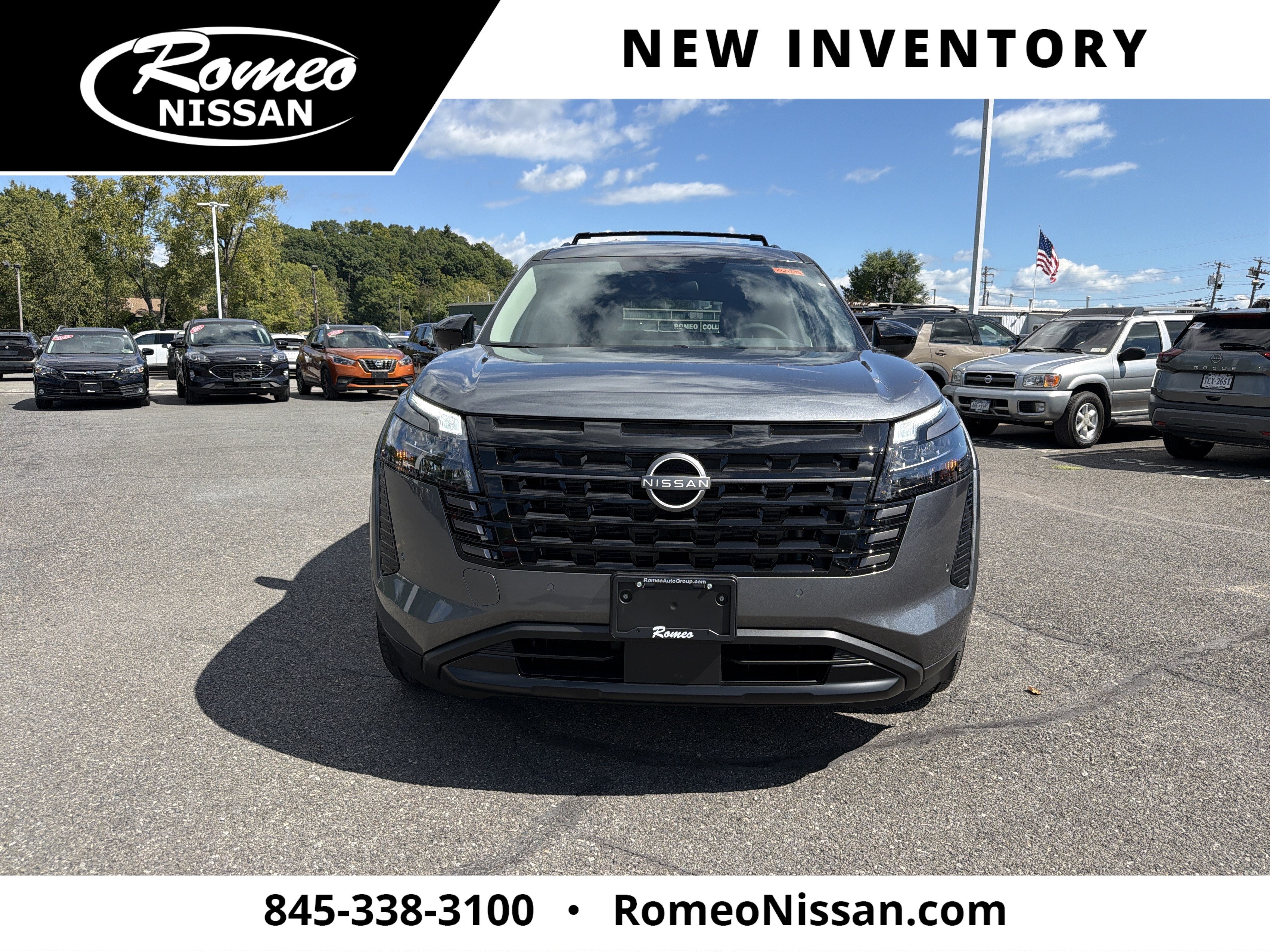 2026 Nissan Pathfinder SV