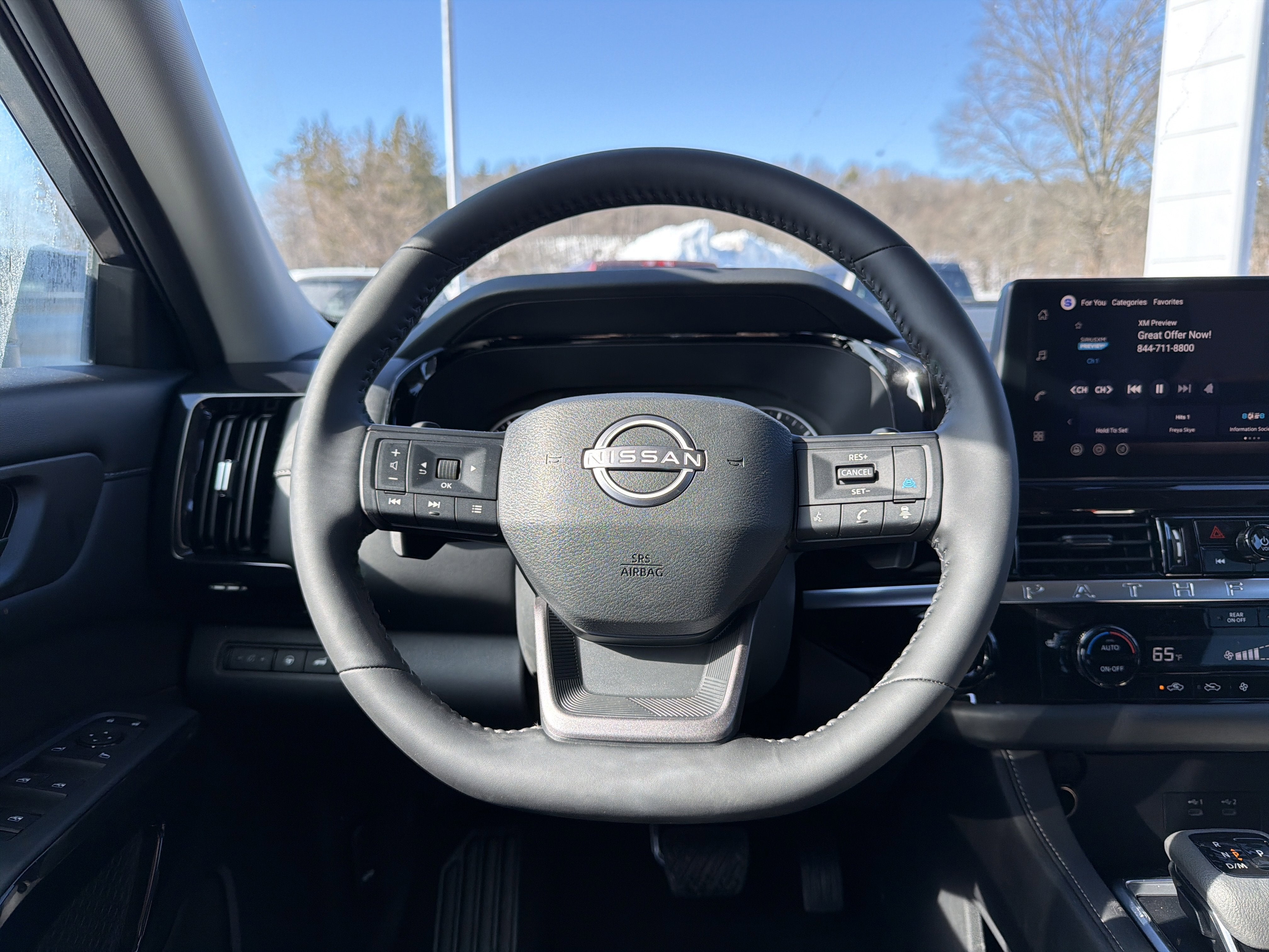 2026 Nissan Pathfinder SV