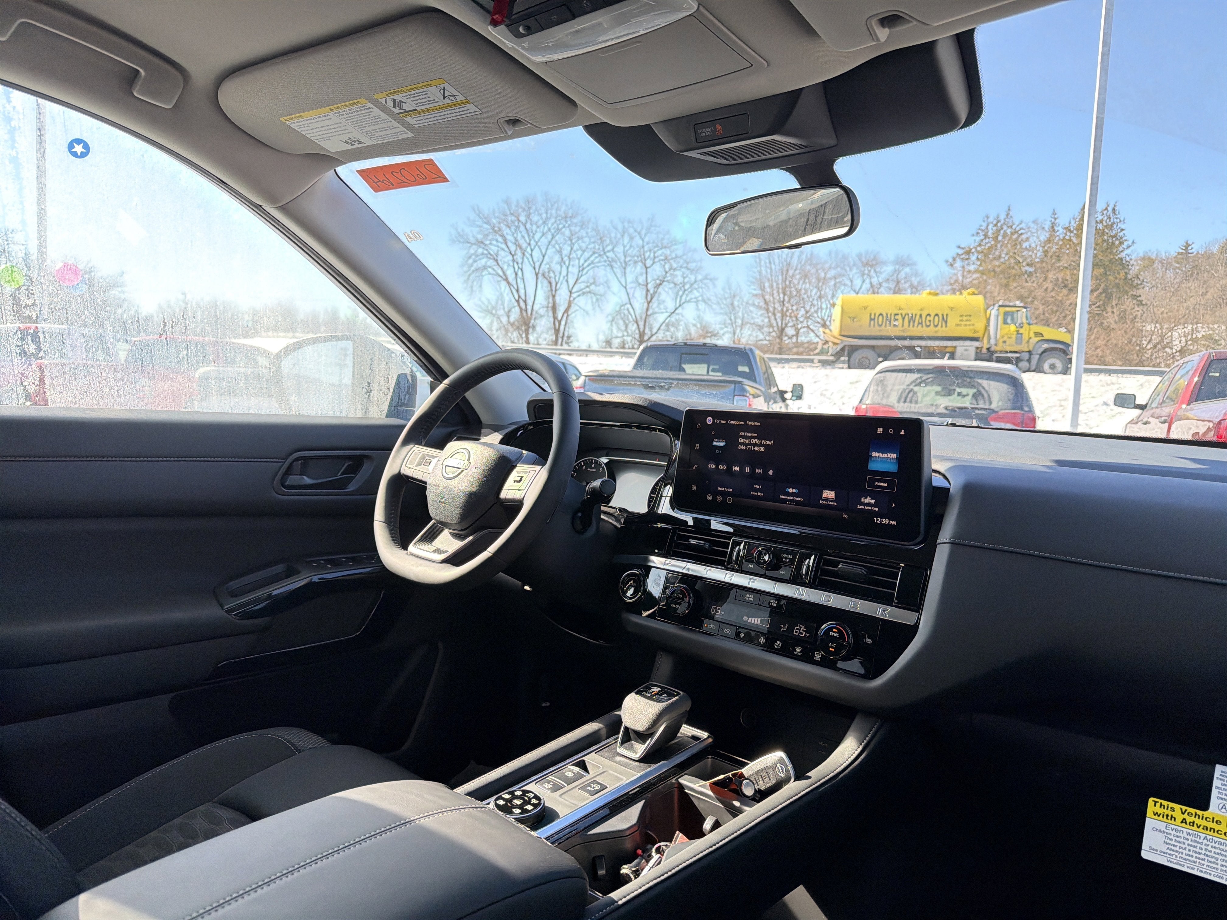 2026 Nissan Pathfinder SV