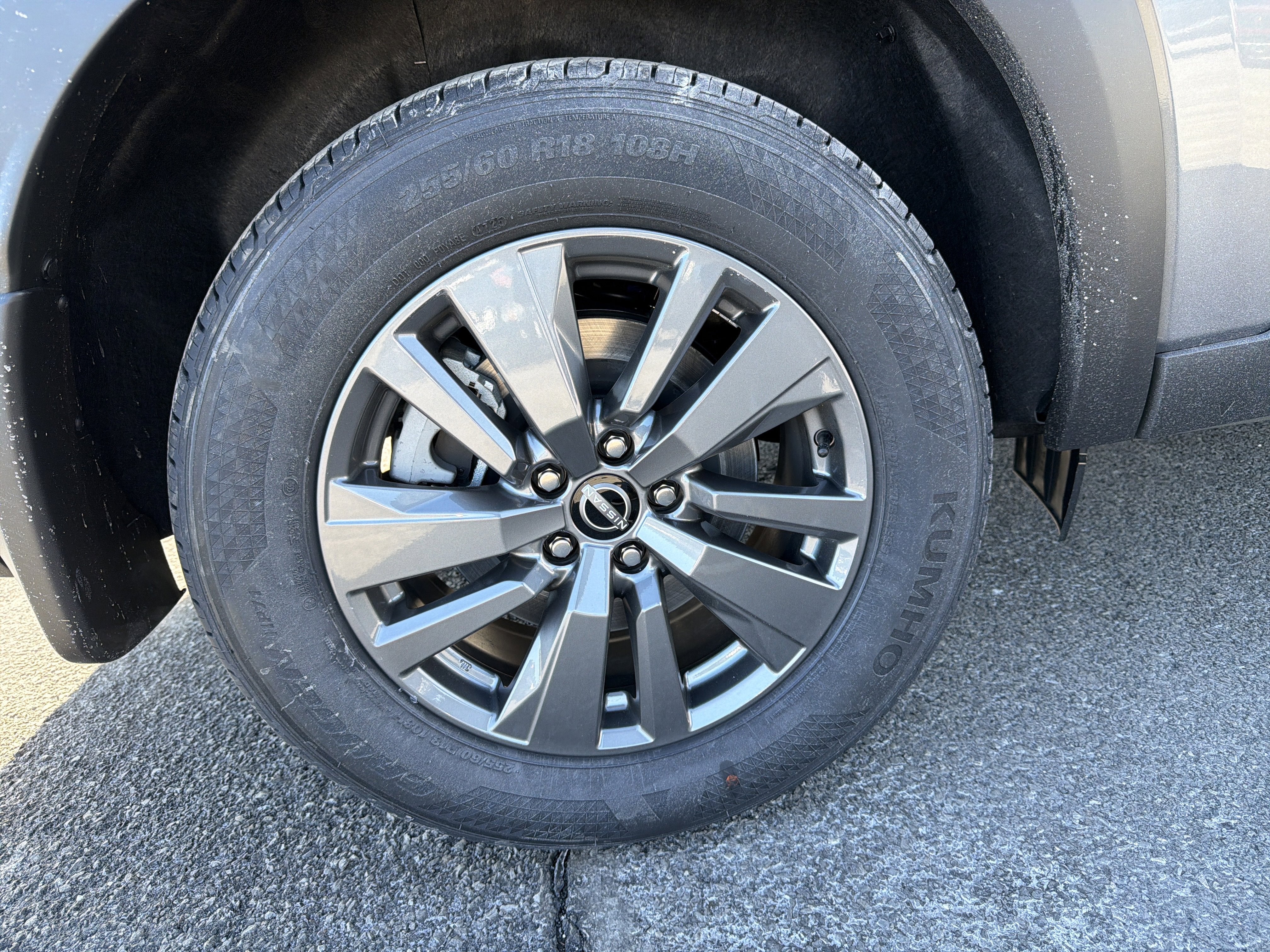 2026 Nissan Pathfinder SV