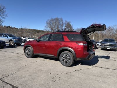 2026 Nissan Pathfinder SV