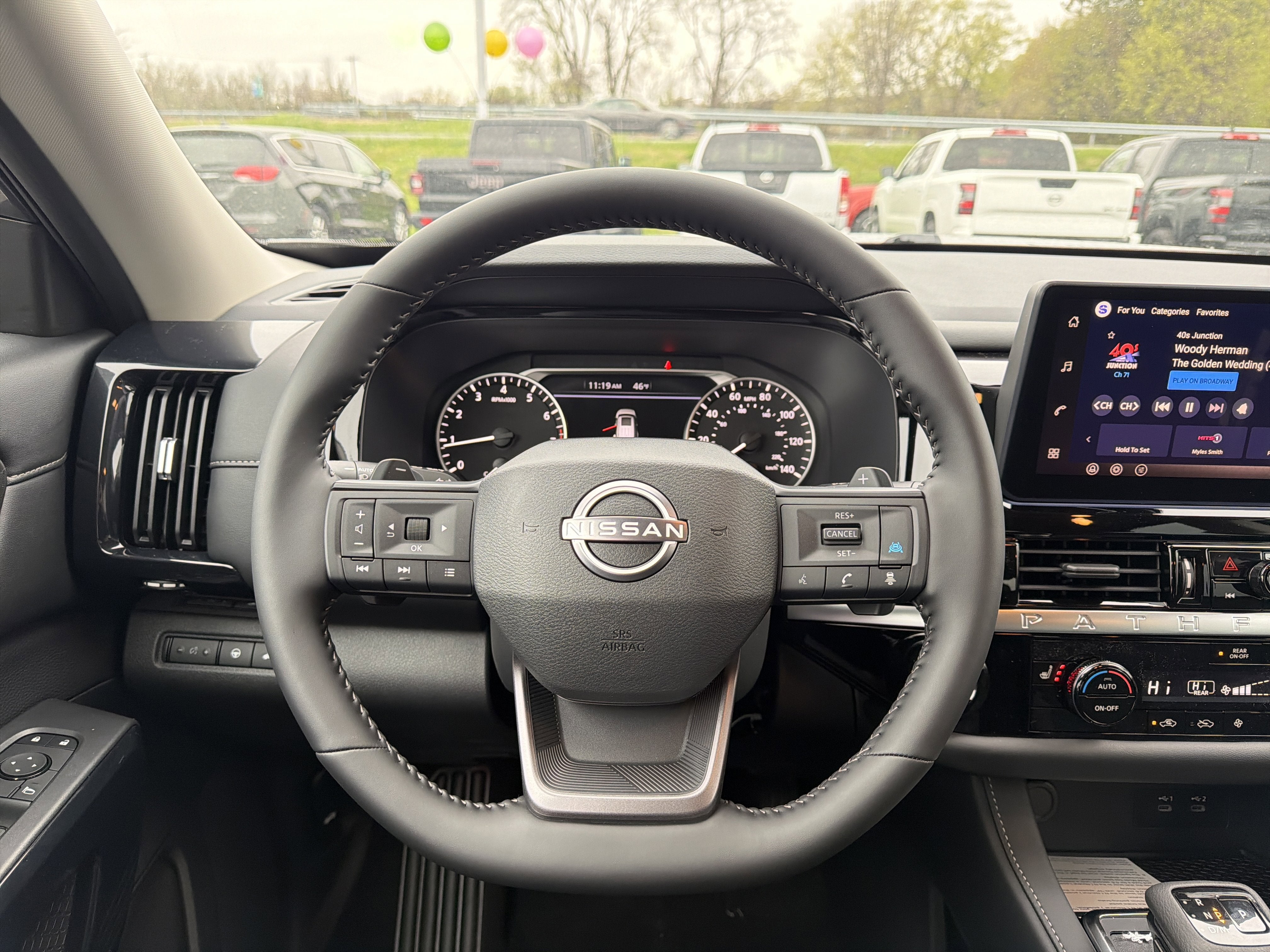 2026 Nissan Pathfinder SV