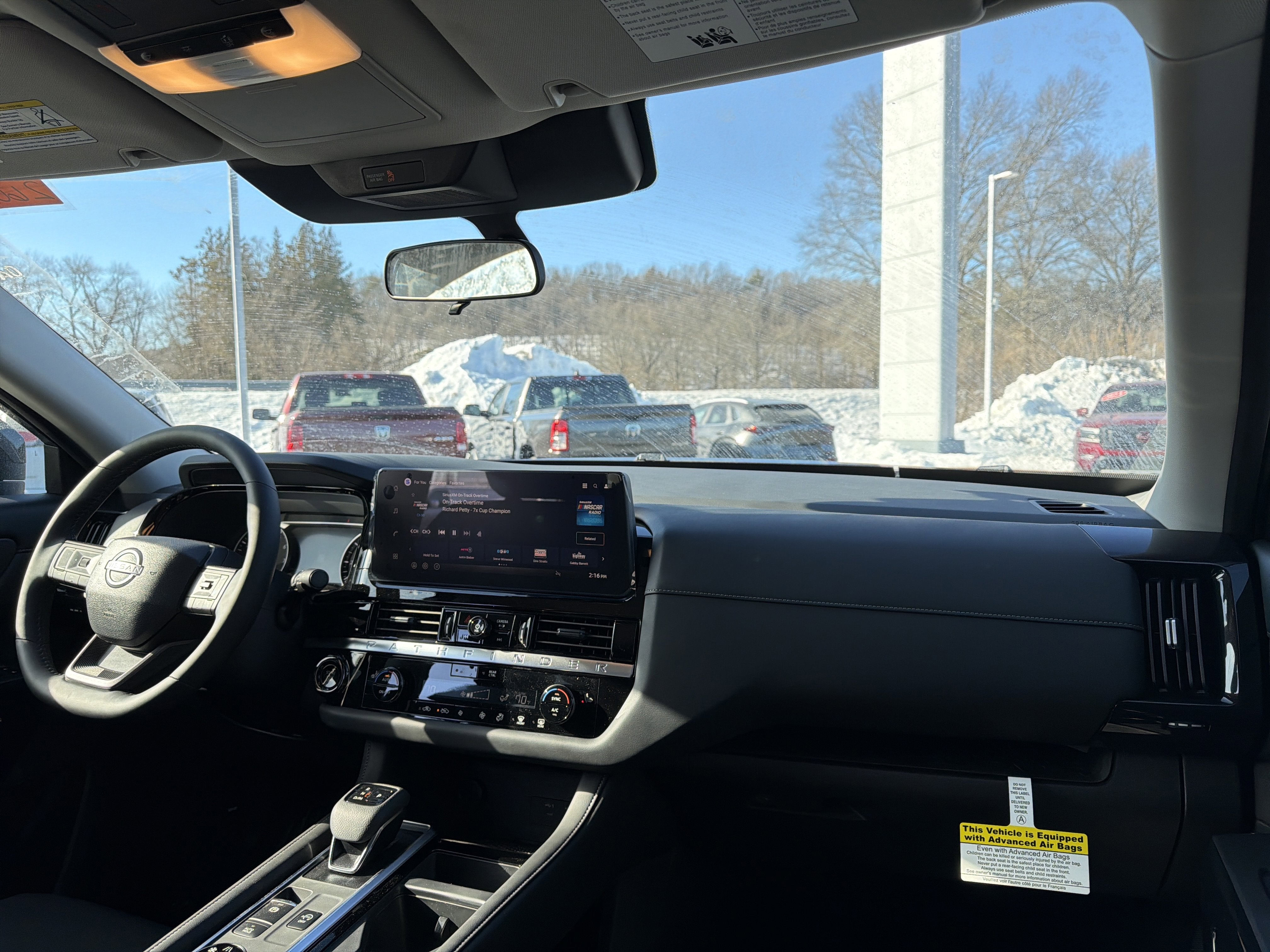 2026 Nissan Pathfinder SV