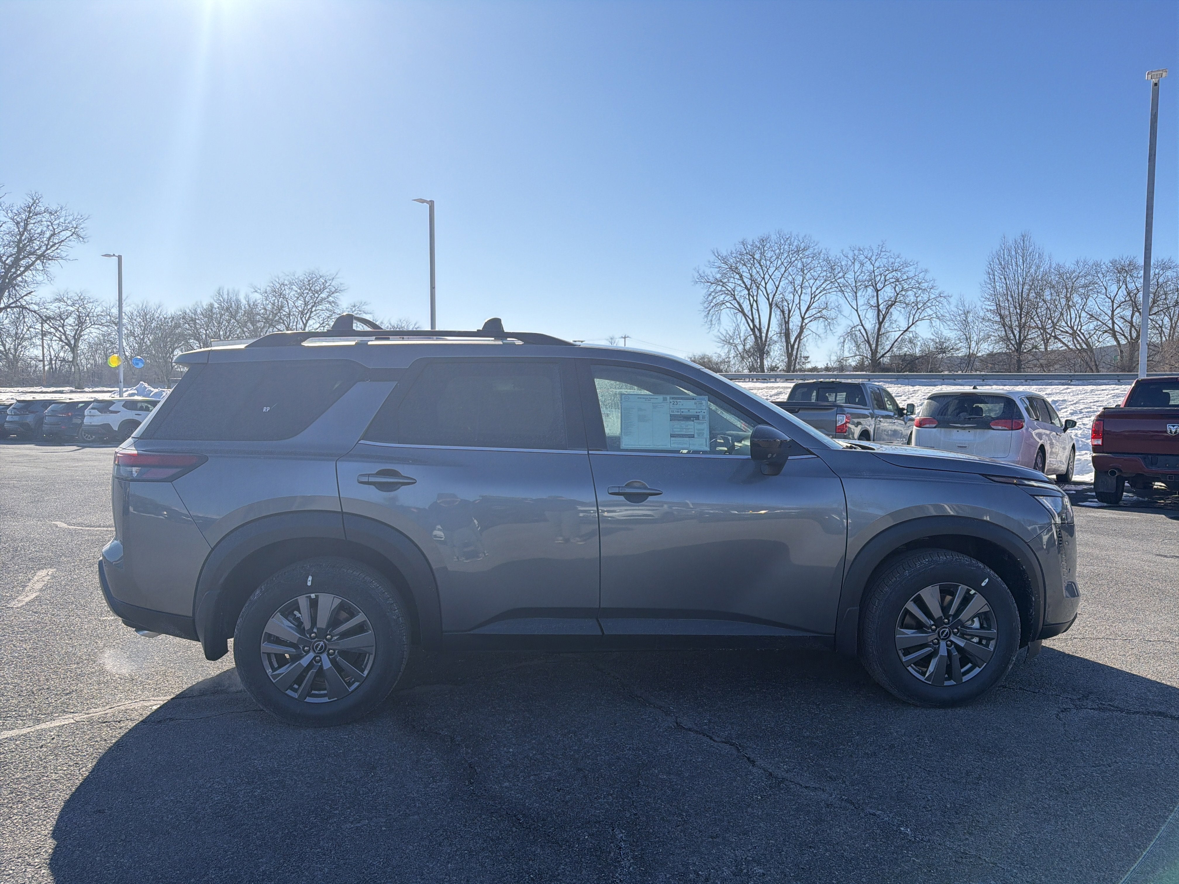 2026 Nissan Pathfinder SV