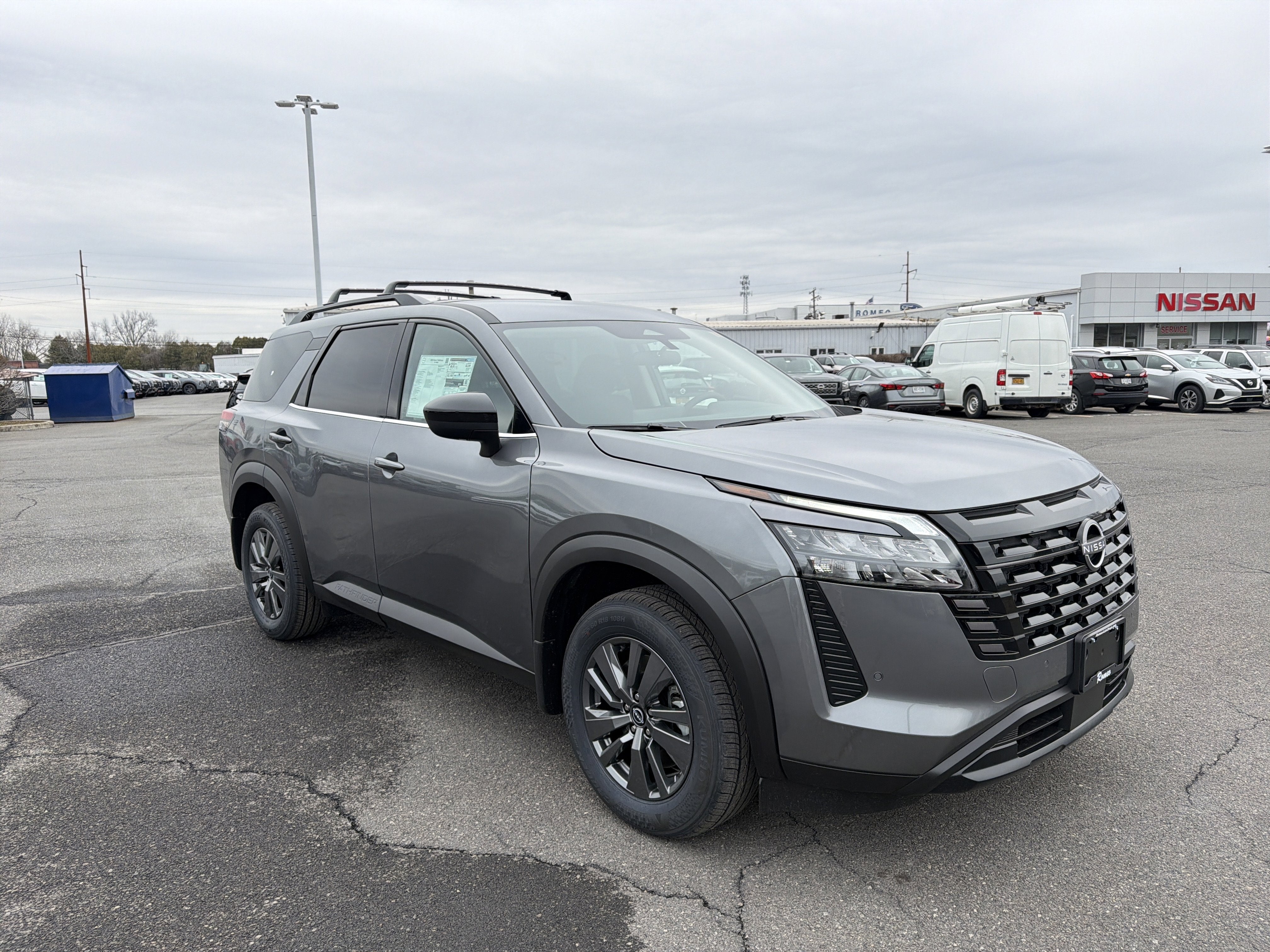 2026 Nissan Pathfinder SV