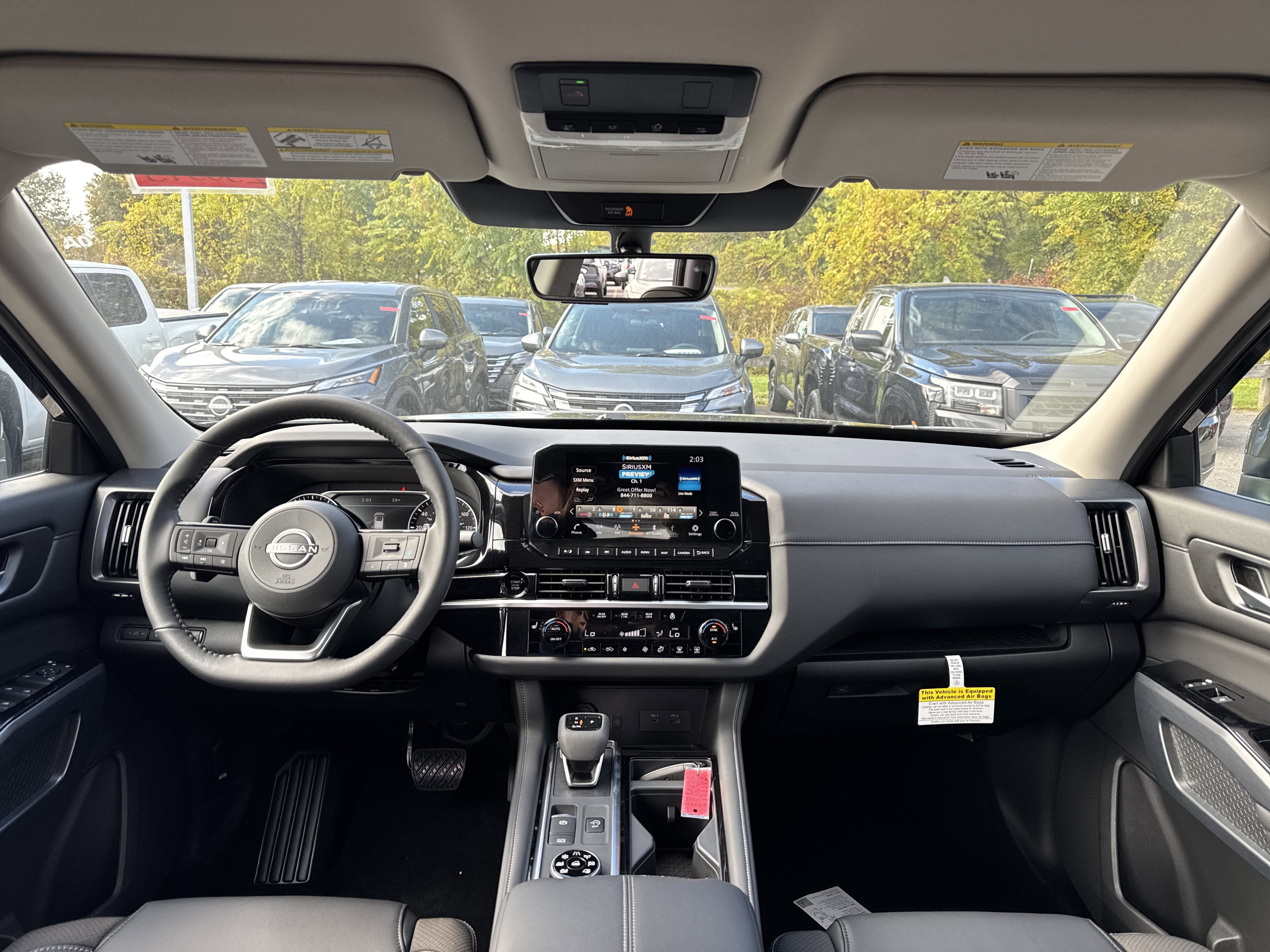 2025 Nissan Pathfinder SL