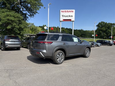 2026 Nissan Pathfinder SL
