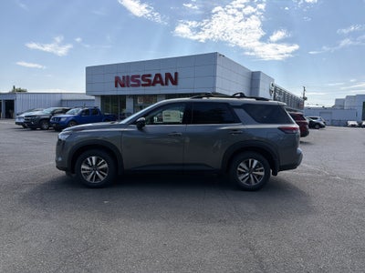 2026 Nissan Pathfinder SL