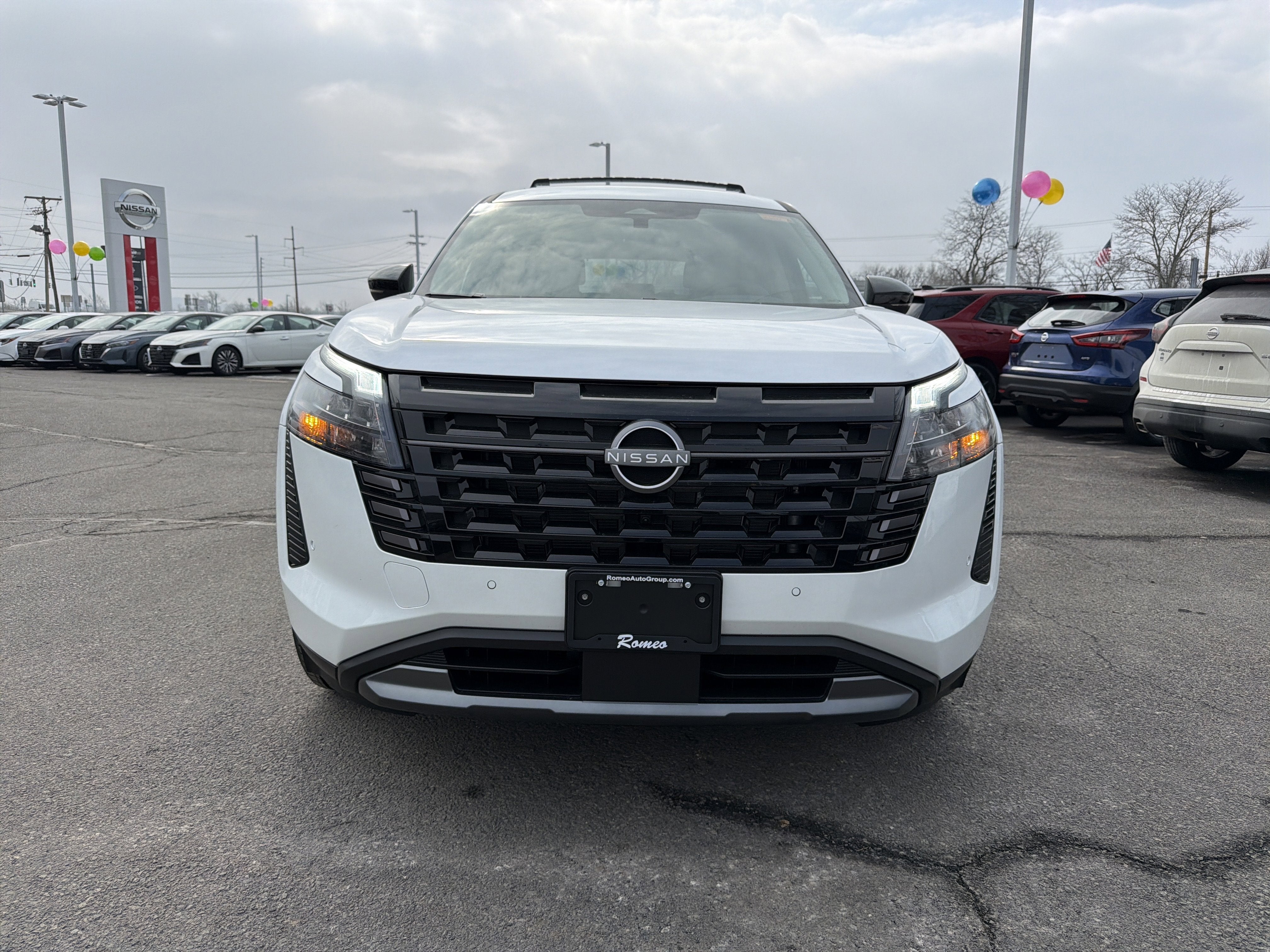 2026 Nissan Pathfinder SL