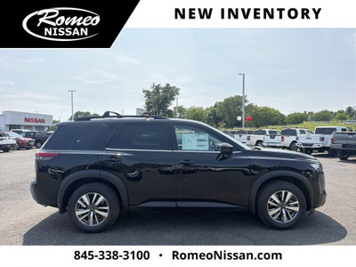 2026 Nissan Pathfinder SL