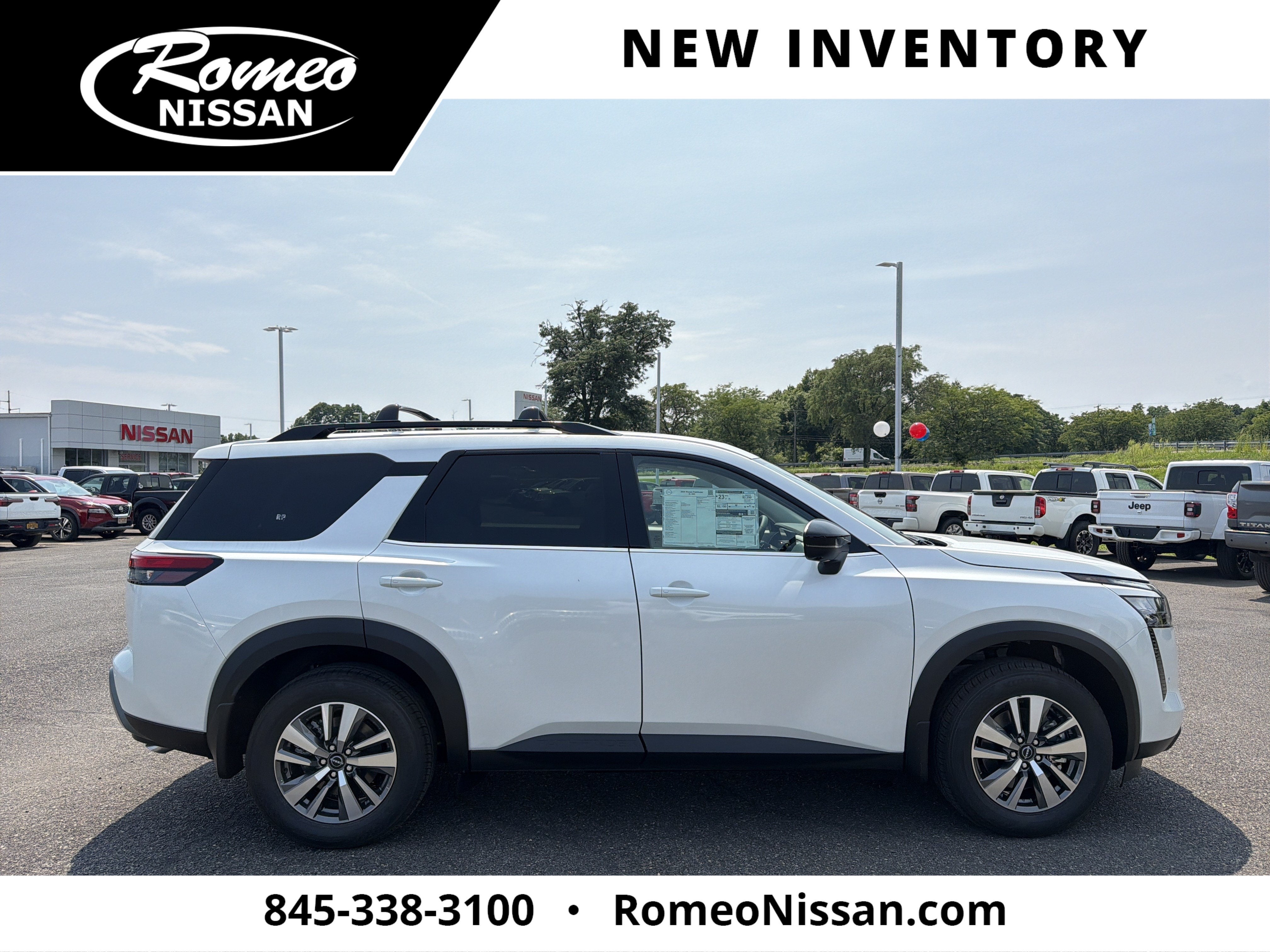 2026 Nissan Pathfinder SL