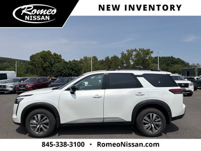 2026 Nissan Pathfinder SL