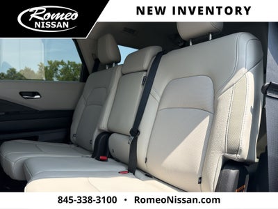 2026 Nissan Pathfinder SL