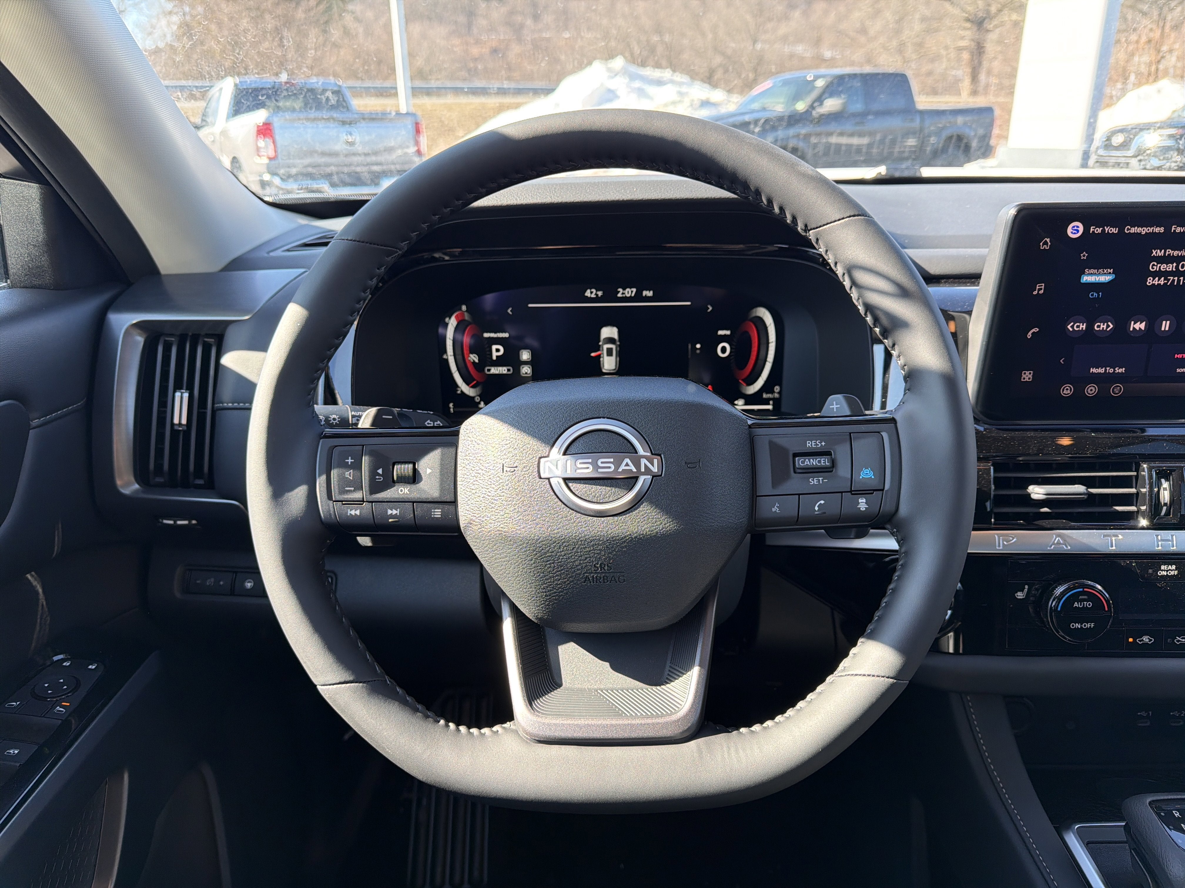 2026 Nissan Pathfinder SL