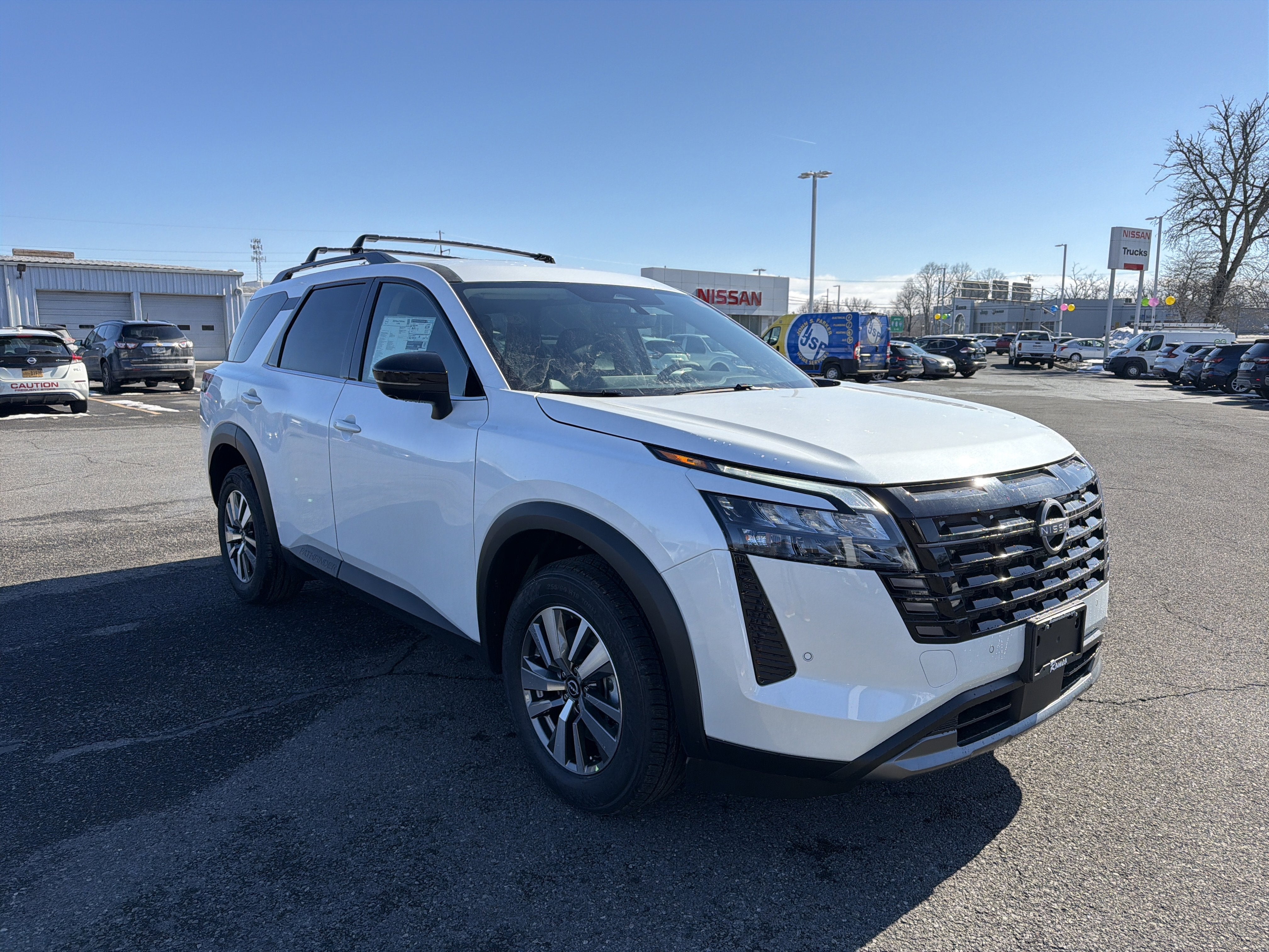 2026 Nissan Pathfinder SL