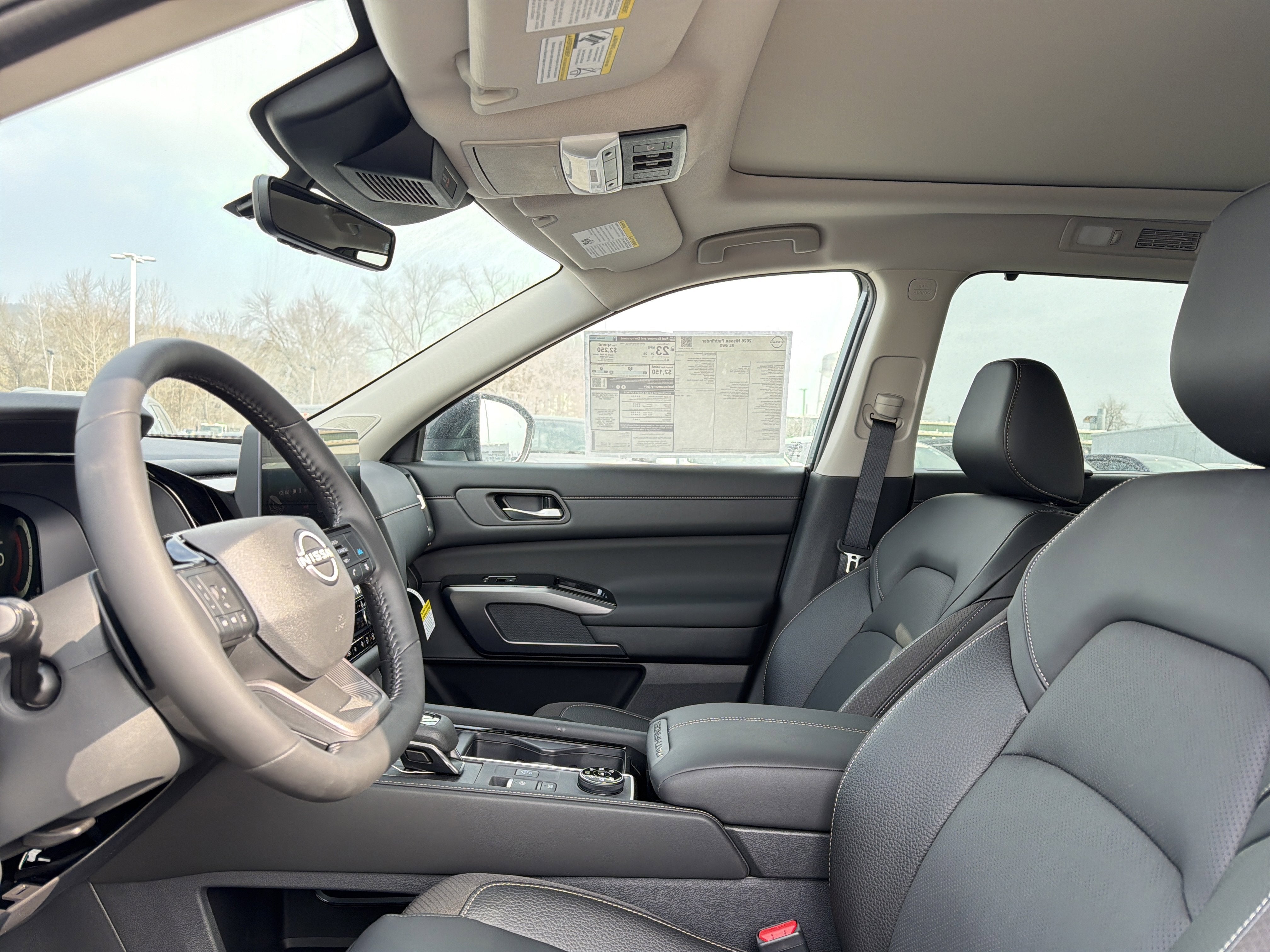 2026 Nissan Pathfinder SL