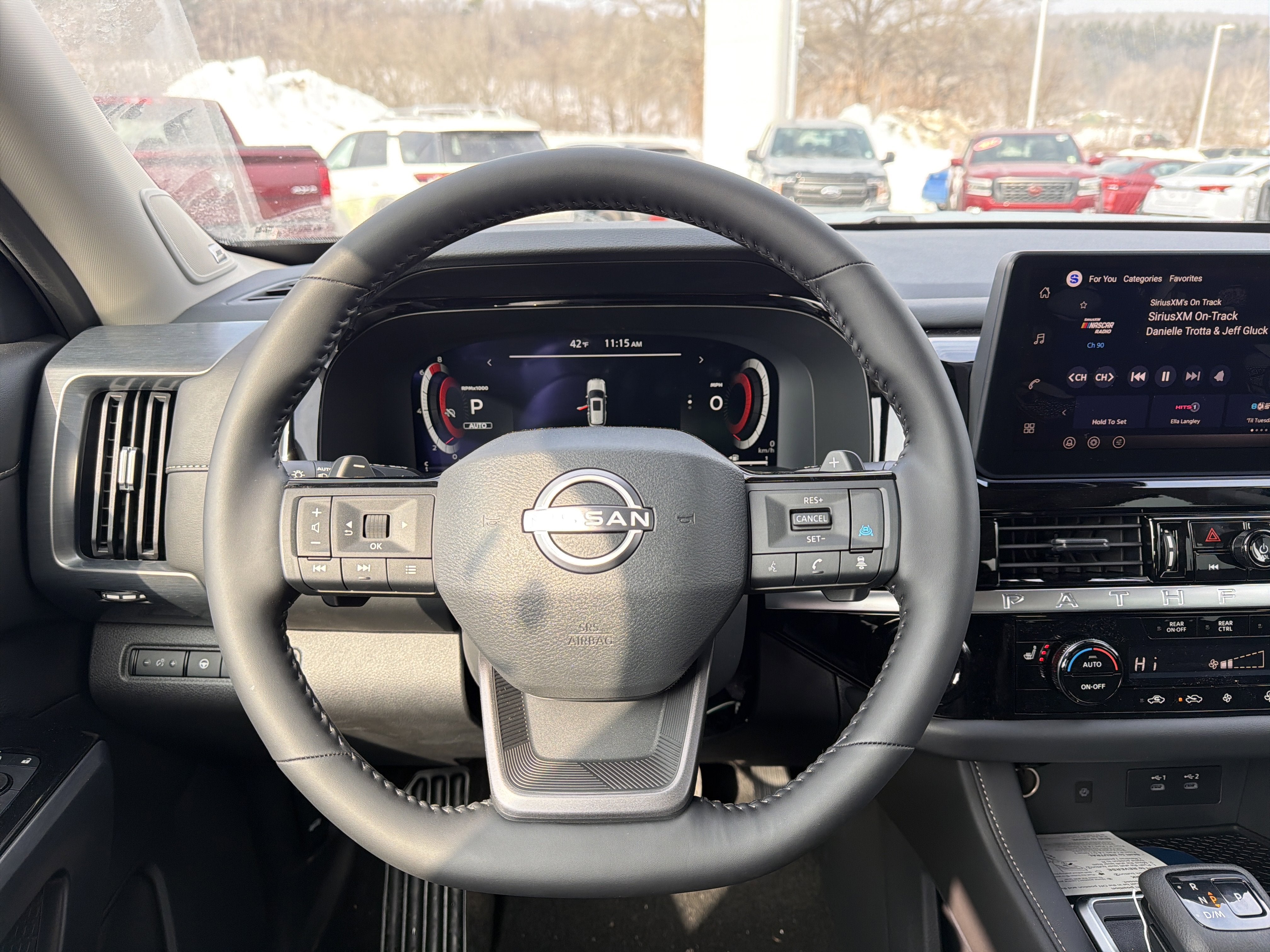 2026 Nissan Pathfinder SL