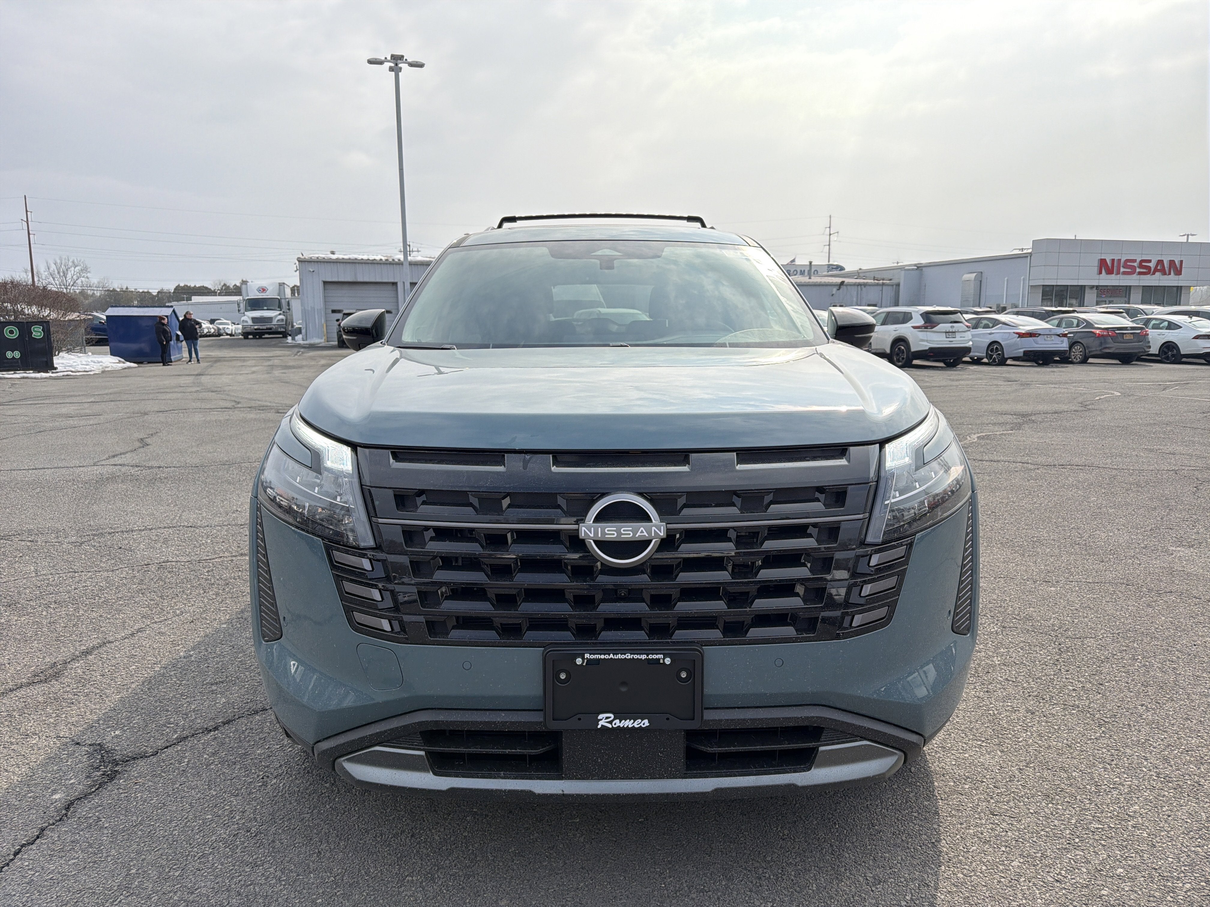 2026 Nissan Pathfinder SL