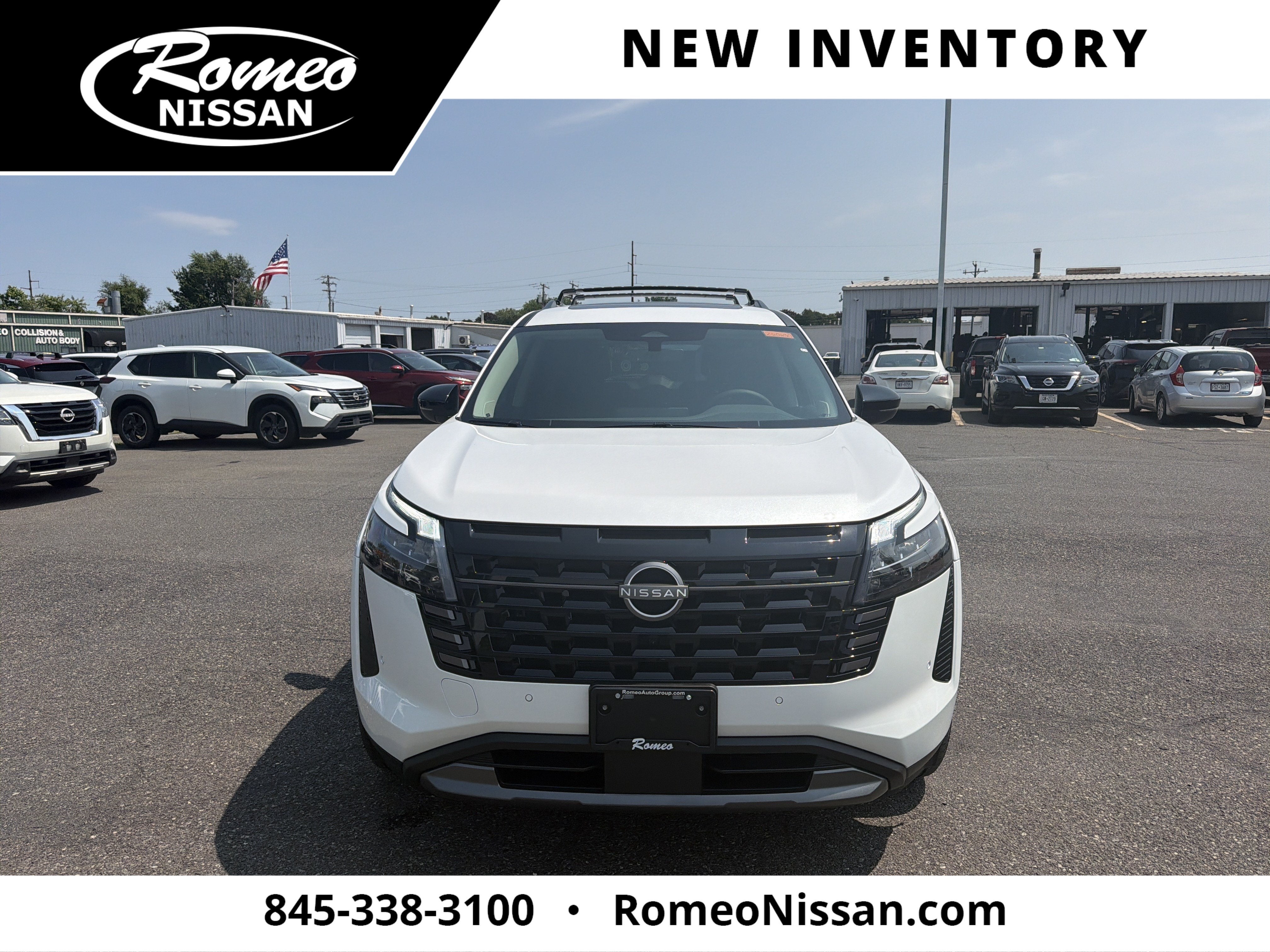 2026 Nissan Pathfinder SL