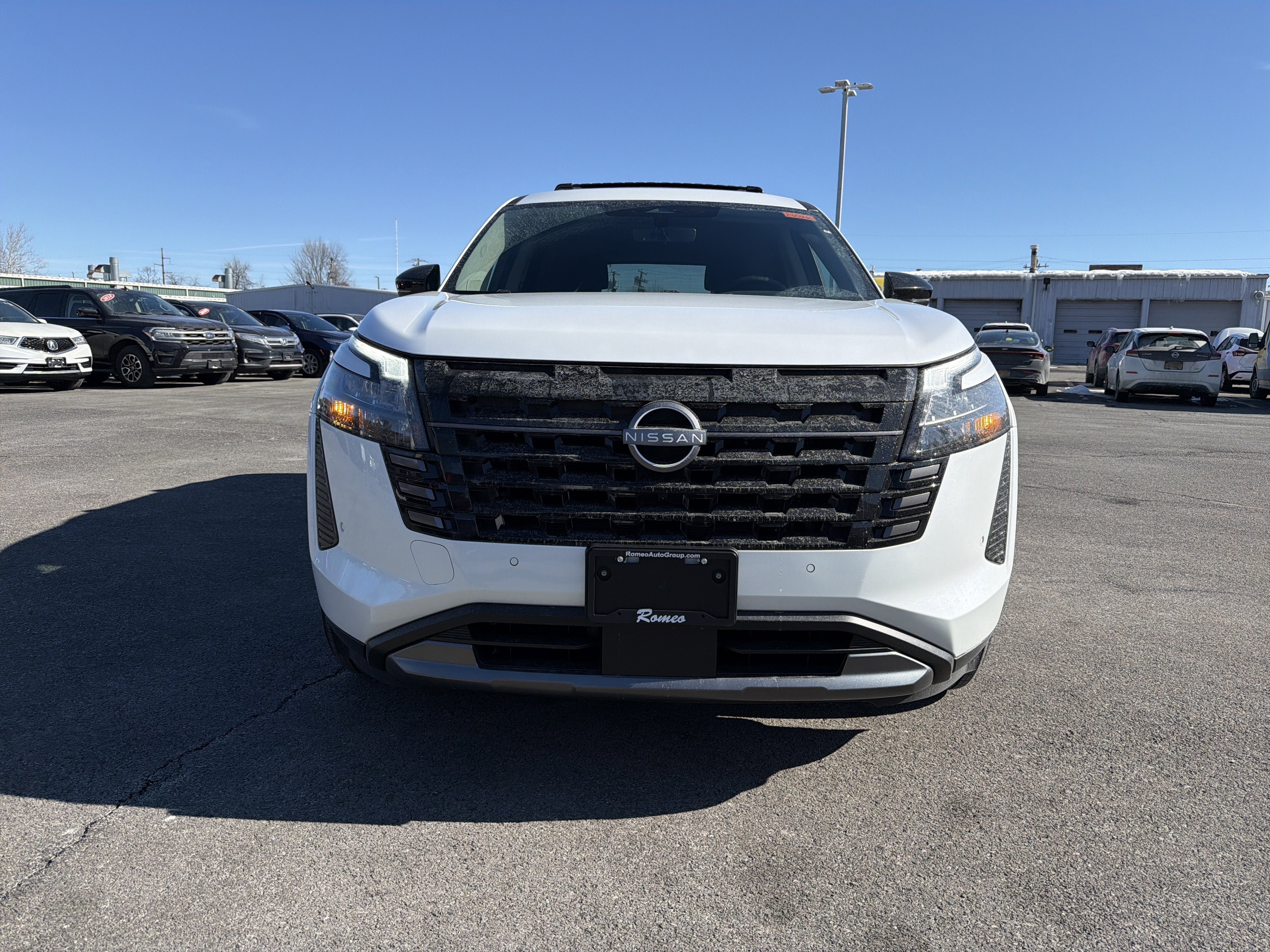 2026 Nissan Pathfinder SL