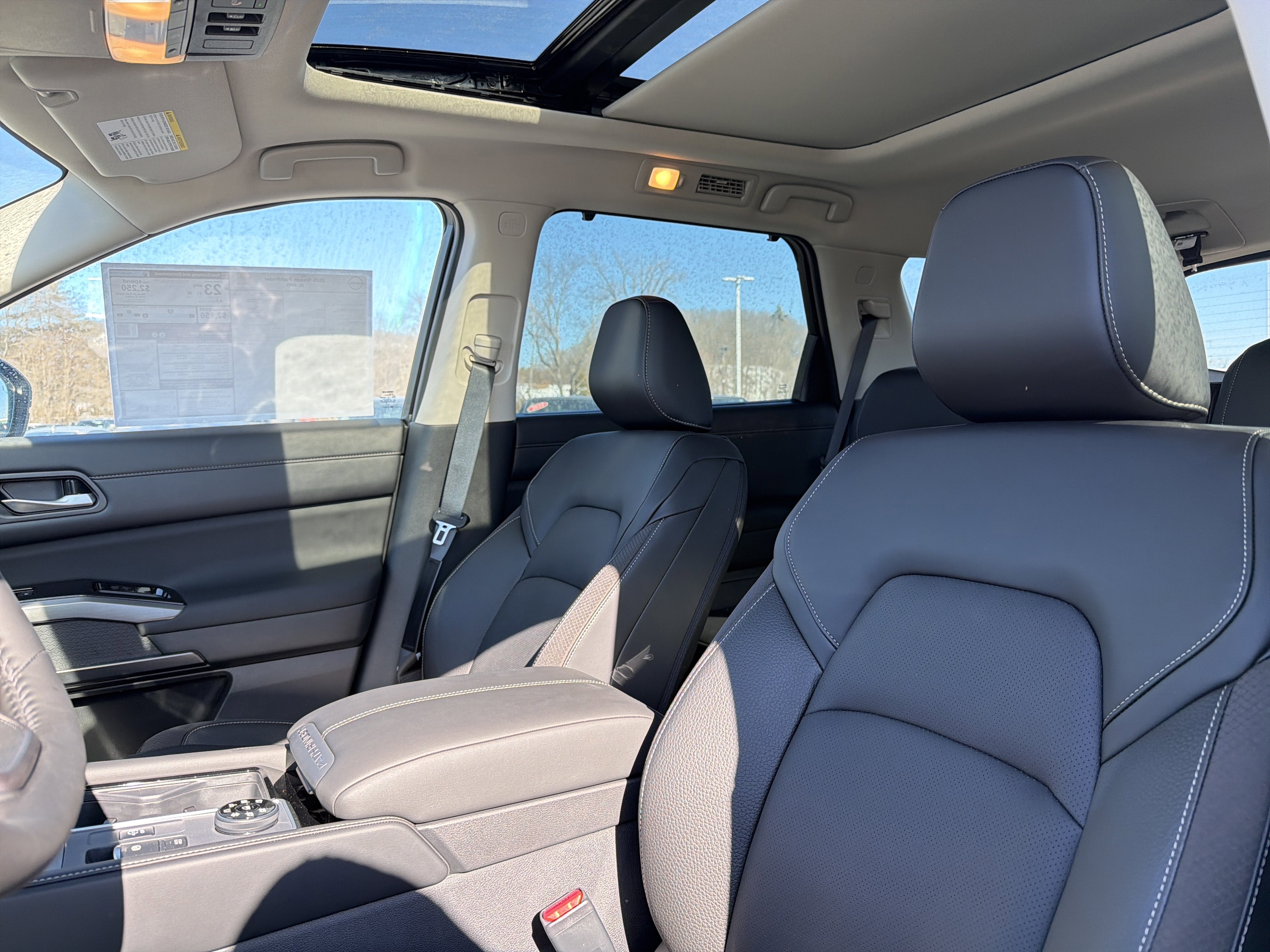 2026 Nissan Pathfinder SL