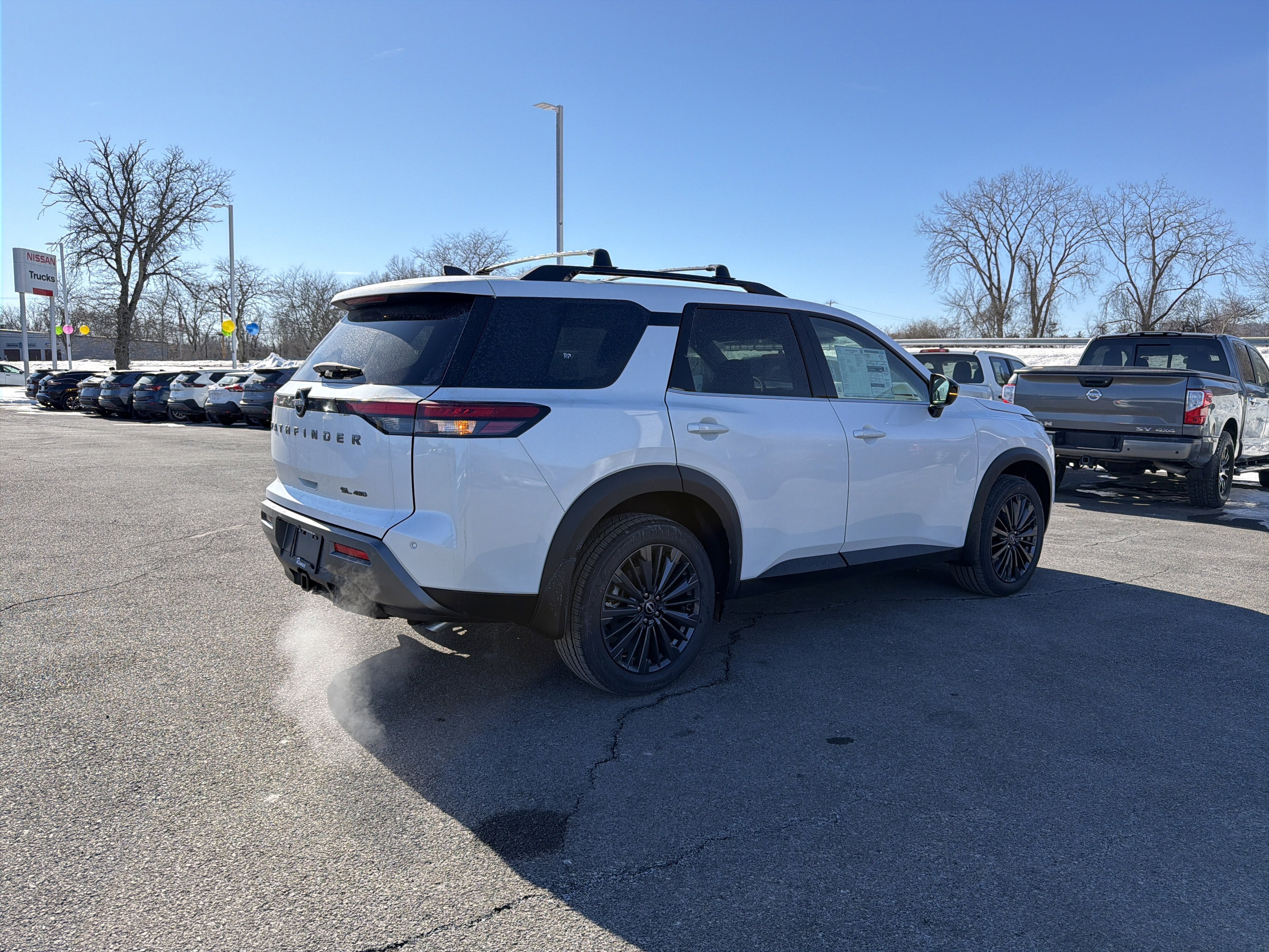 2026 Nissan Pathfinder SL