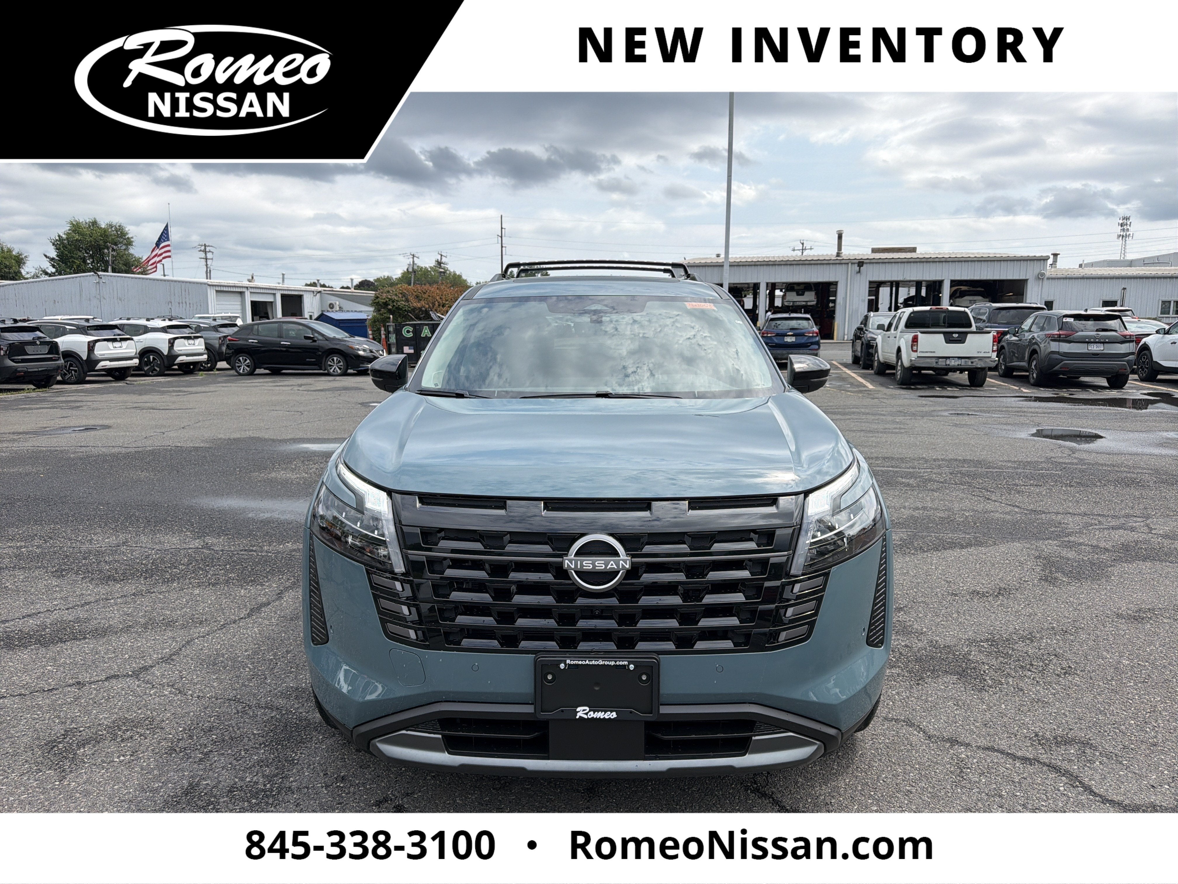 2026 Nissan Pathfinder SL