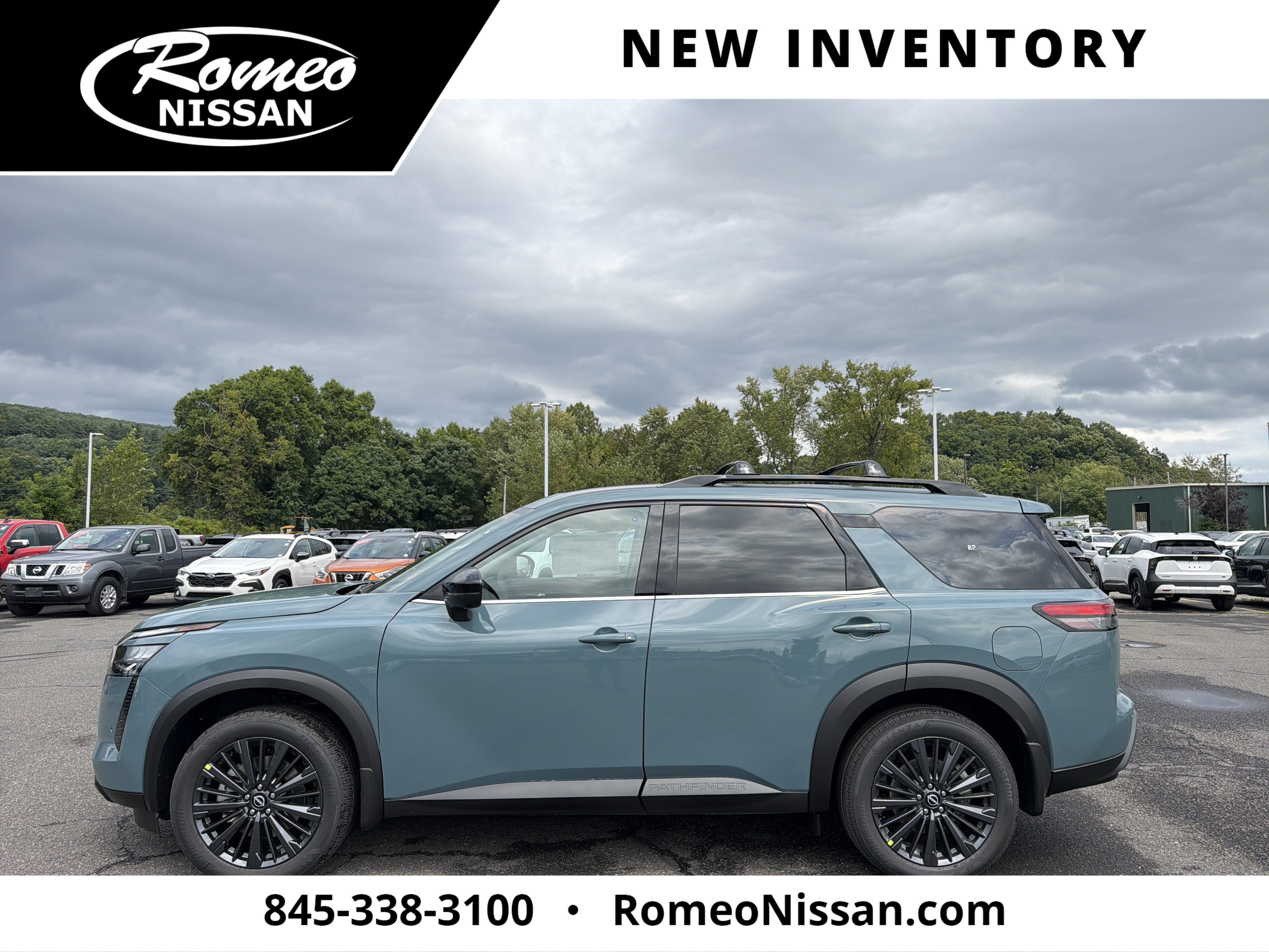 2026 Nissan Pathfinder SL