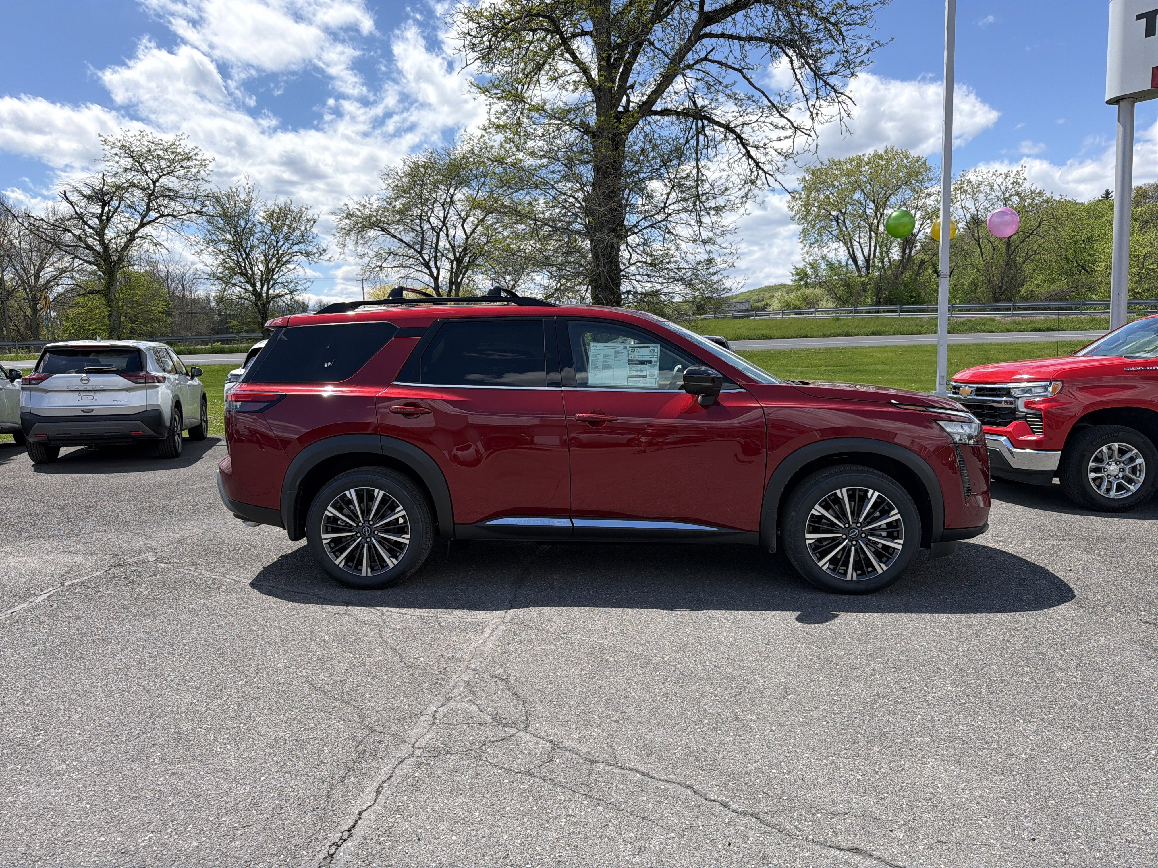 2026 Nissan Pathfinder Platinum