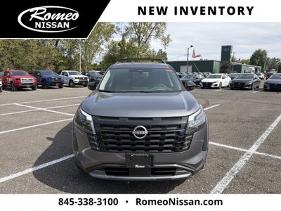 2026 Nissan Pathfinder Platinum