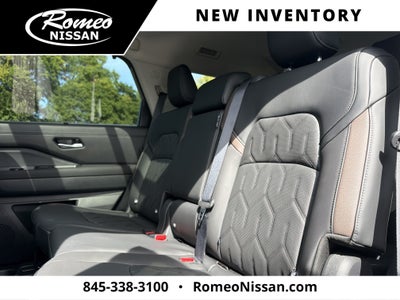 2026 Nissan Pathfinder Platinum