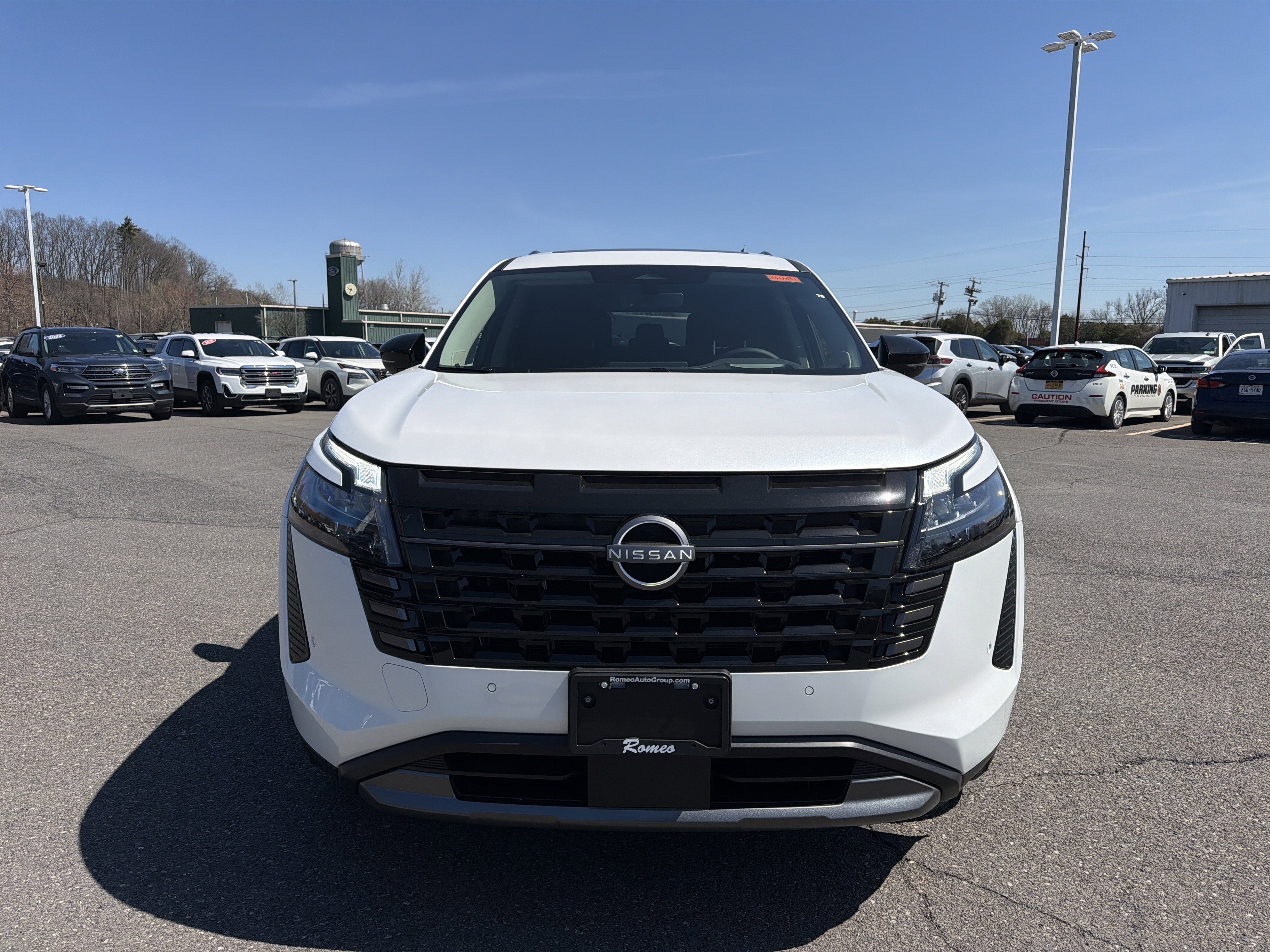 2026 Nissan Pathfinder Platinum