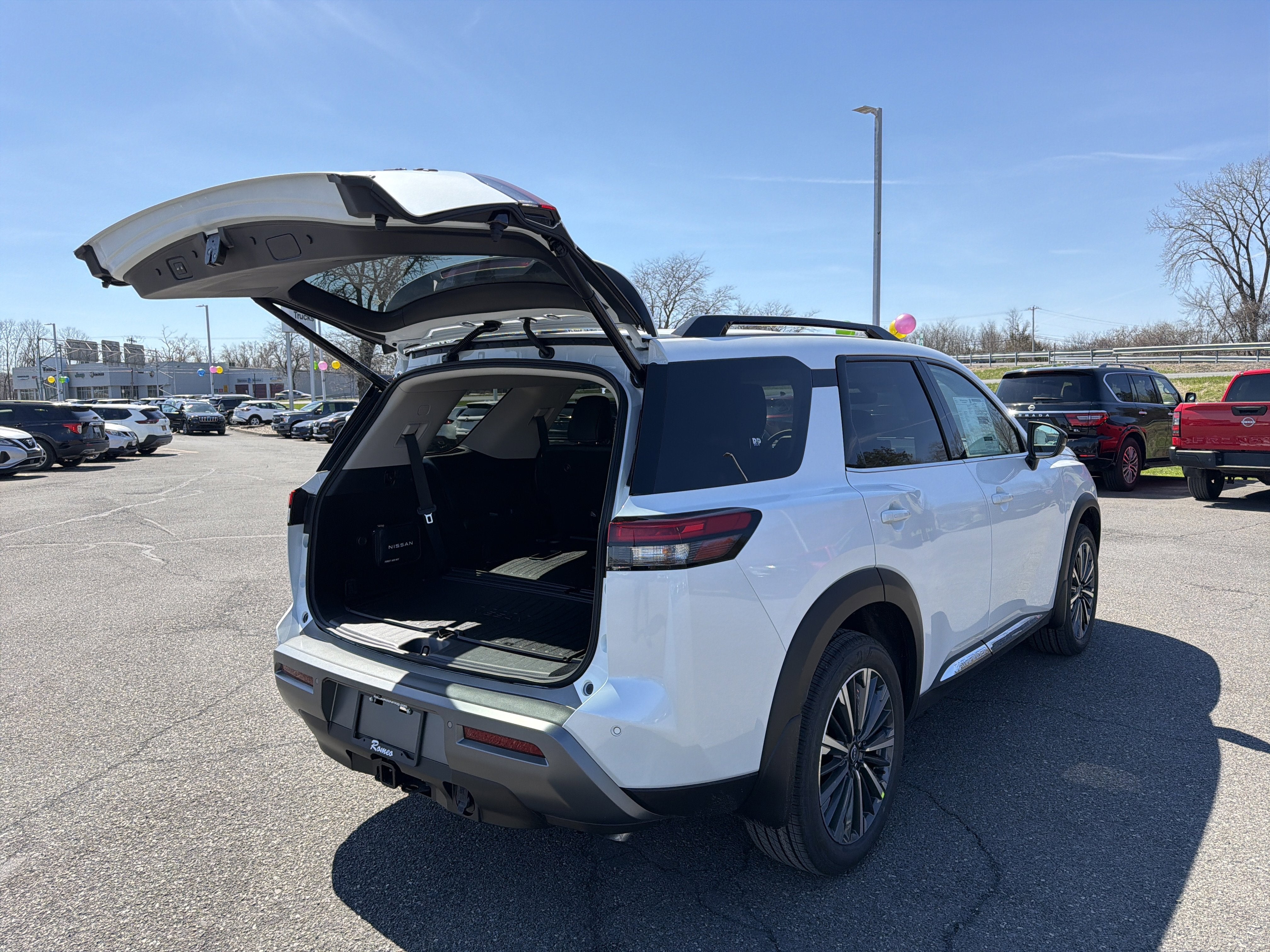 2026 Nissan Pathfinder Platinum