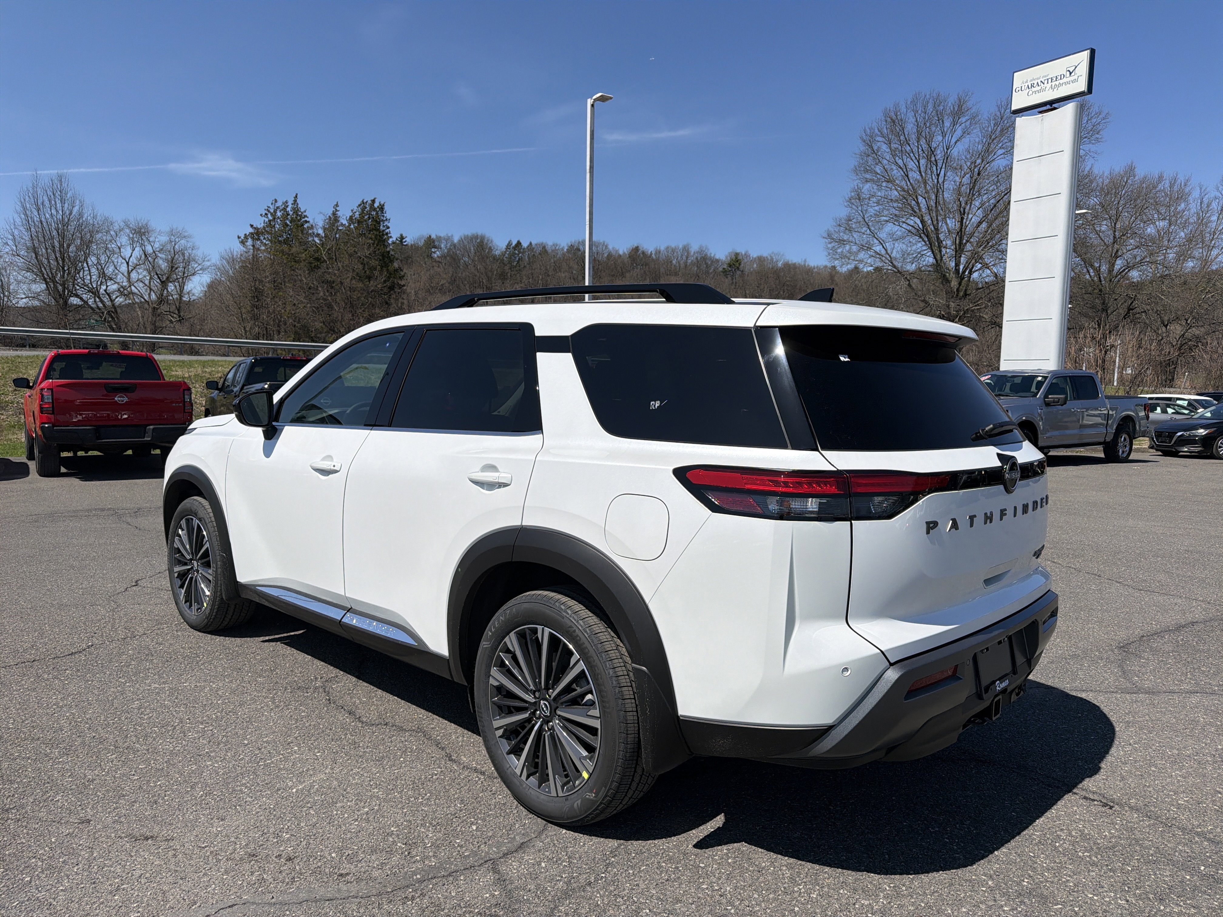 2026 Nissan Pathfinder Platinum