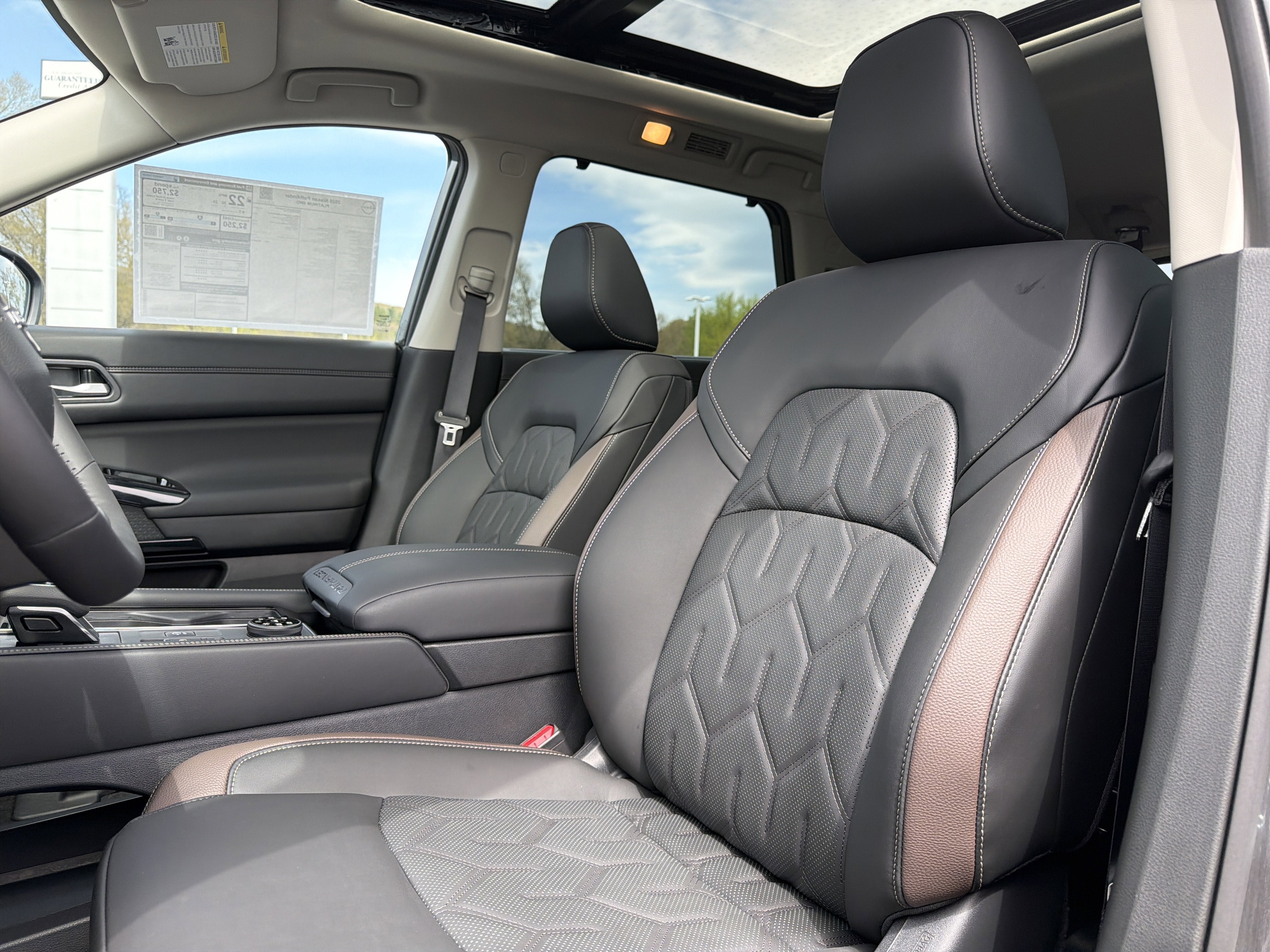 2026 Nissan Pathfinder Platinum