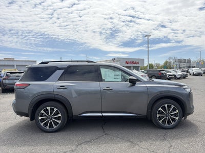 2026 Nissan Pathfinder Platinum