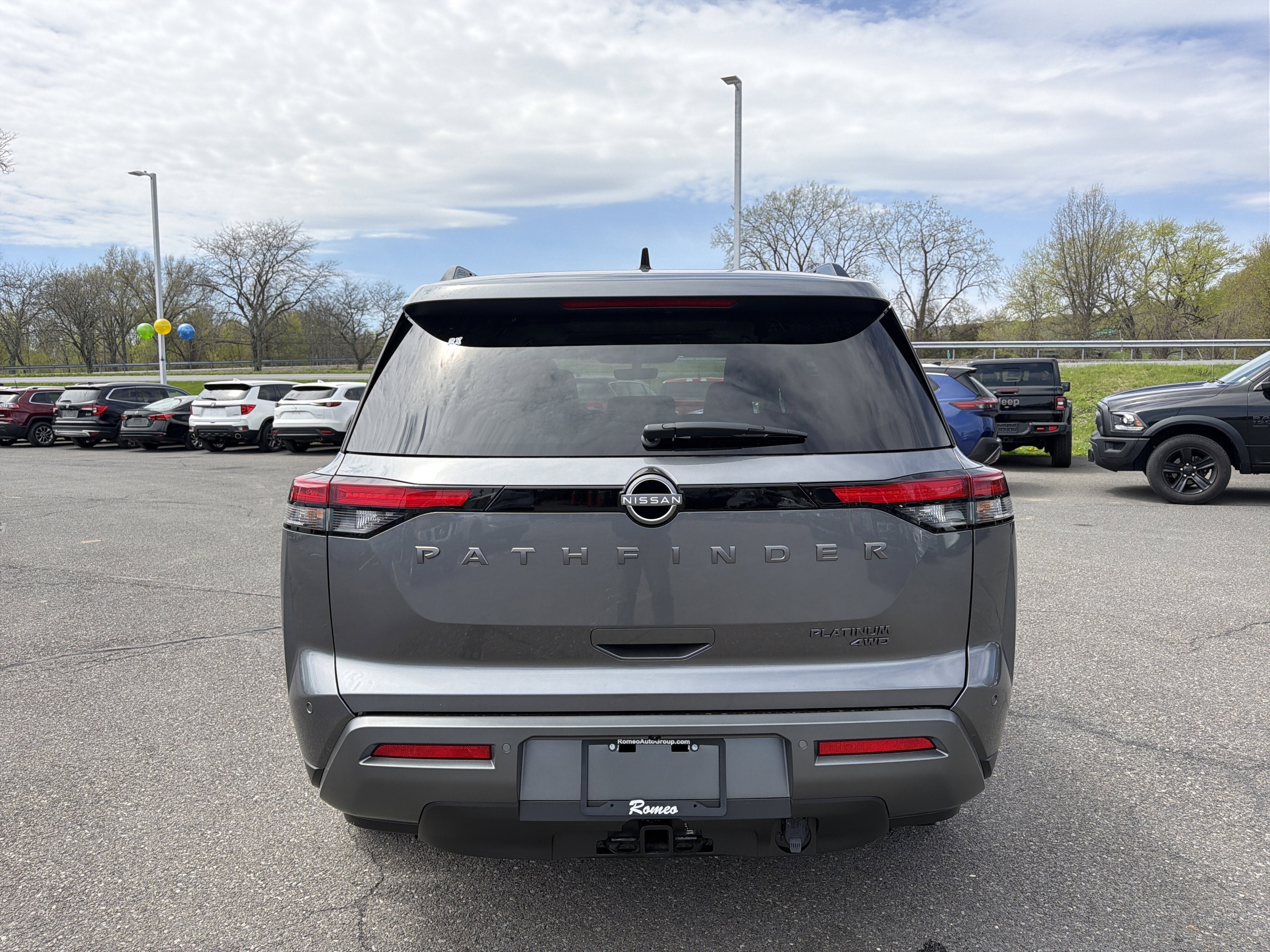 2026 Nissan Pathfinder Platinum