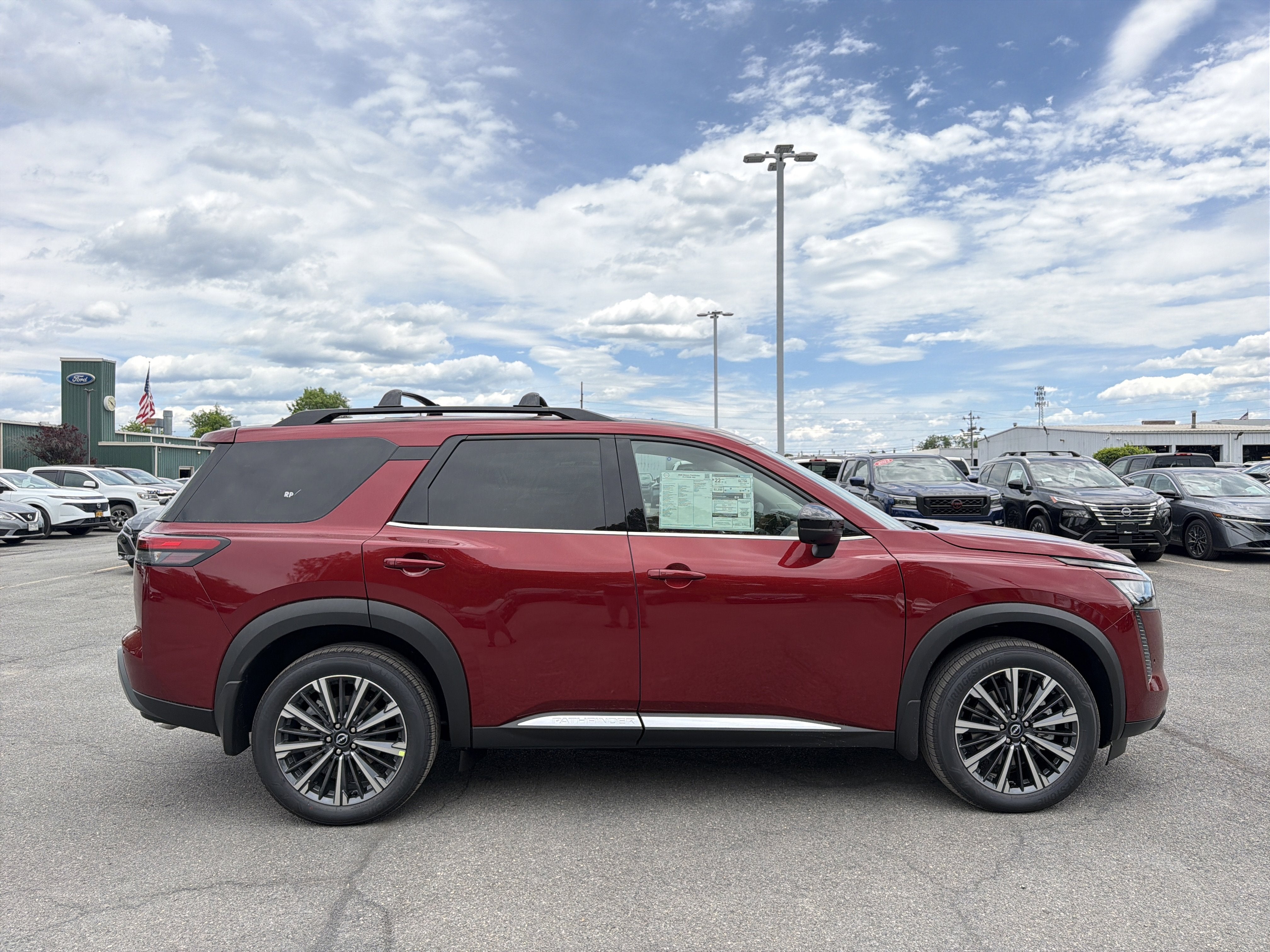2026 Nissan Pathfinder Platinum