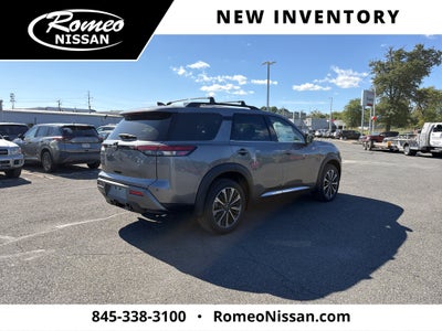 2026 Nissan Pathfinder Platinum
