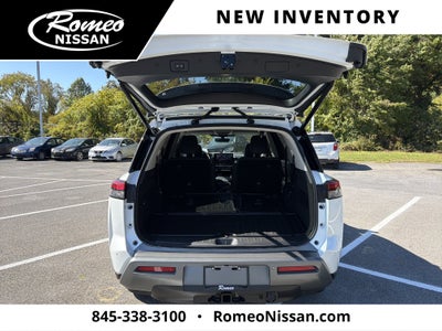 2026 Nissan Pathfinder Platinum