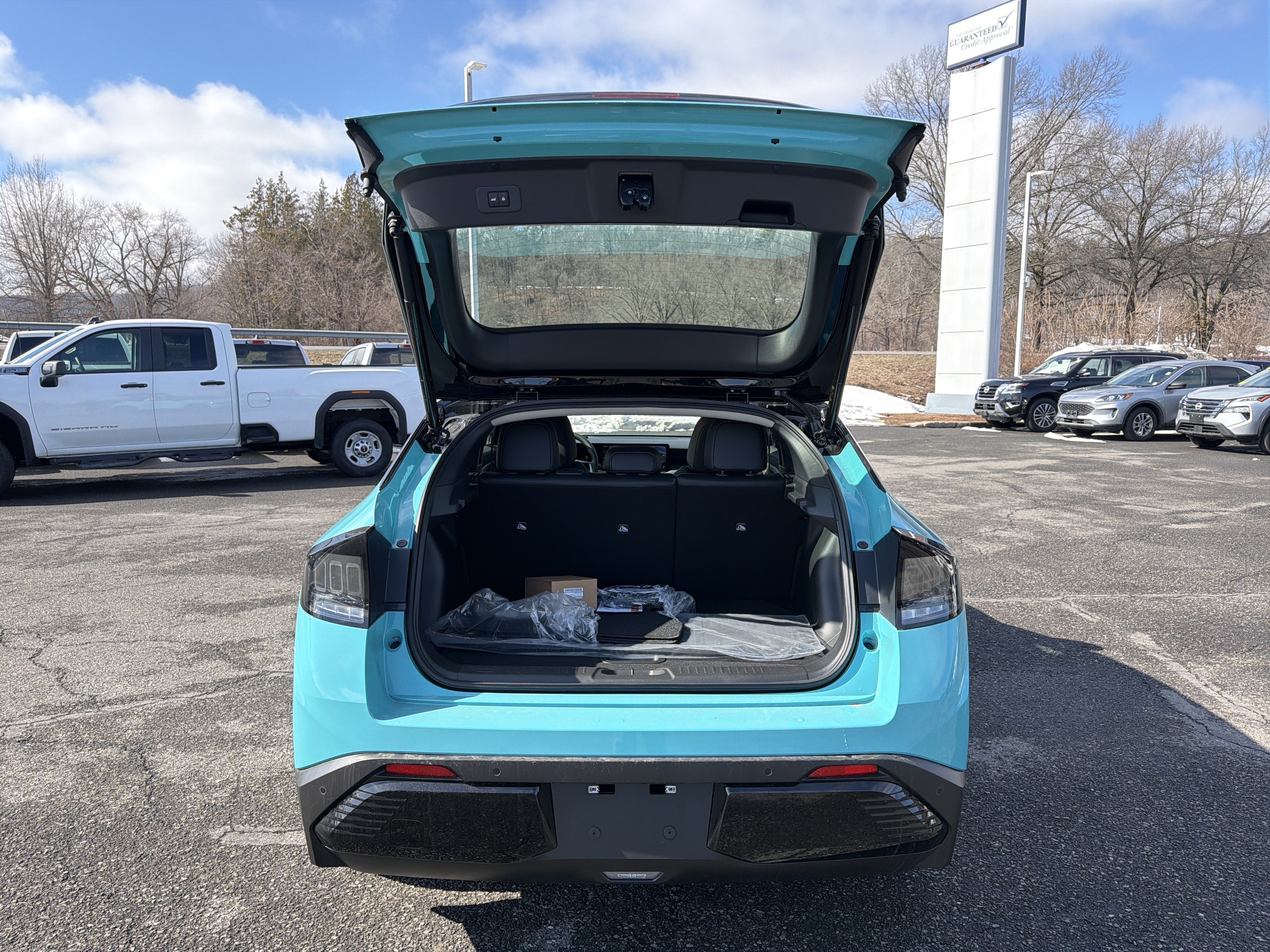 2026 Nissan LEAF PLATINUM+