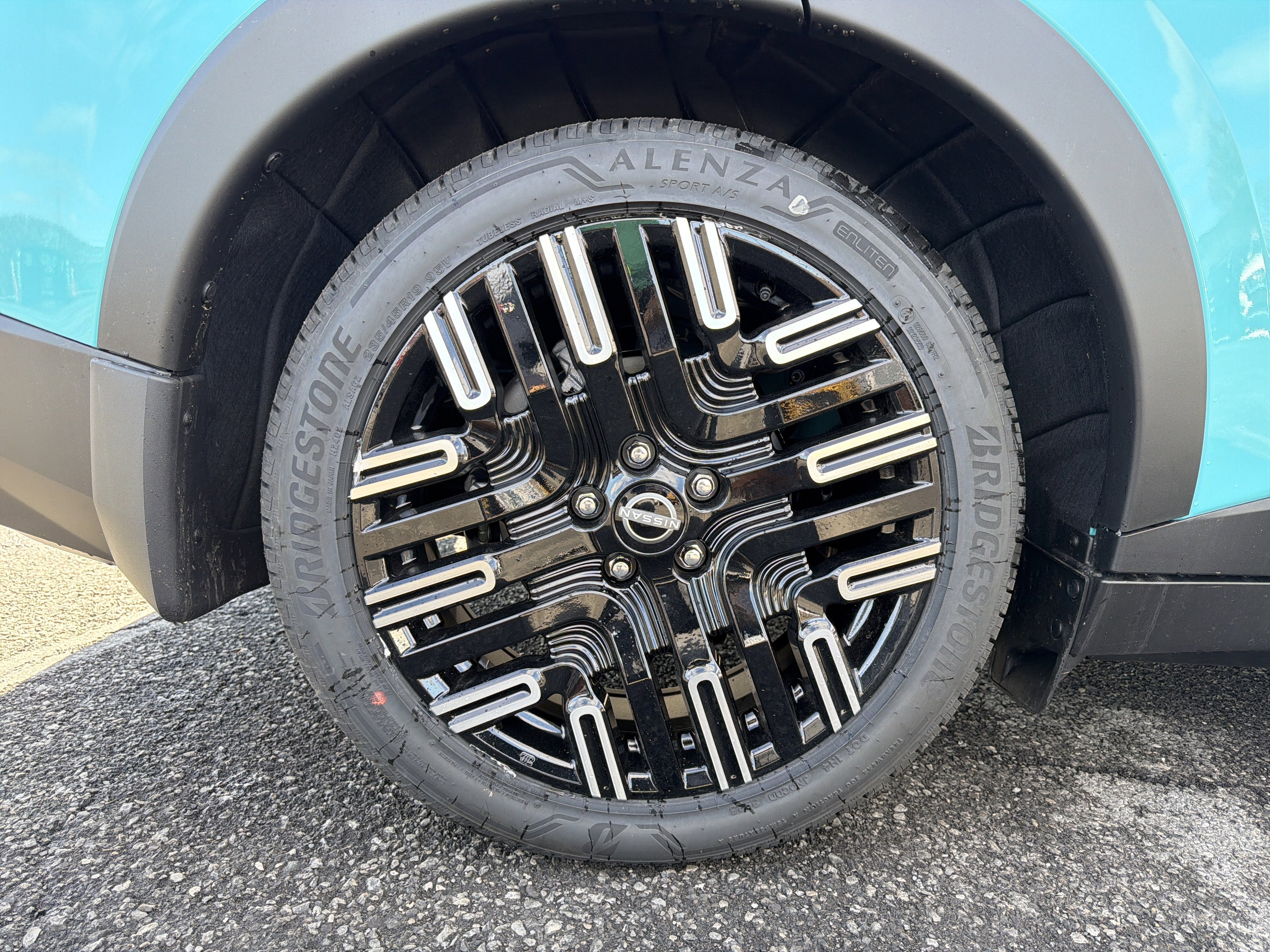 2026 Nissan LEAF PLATINUM+