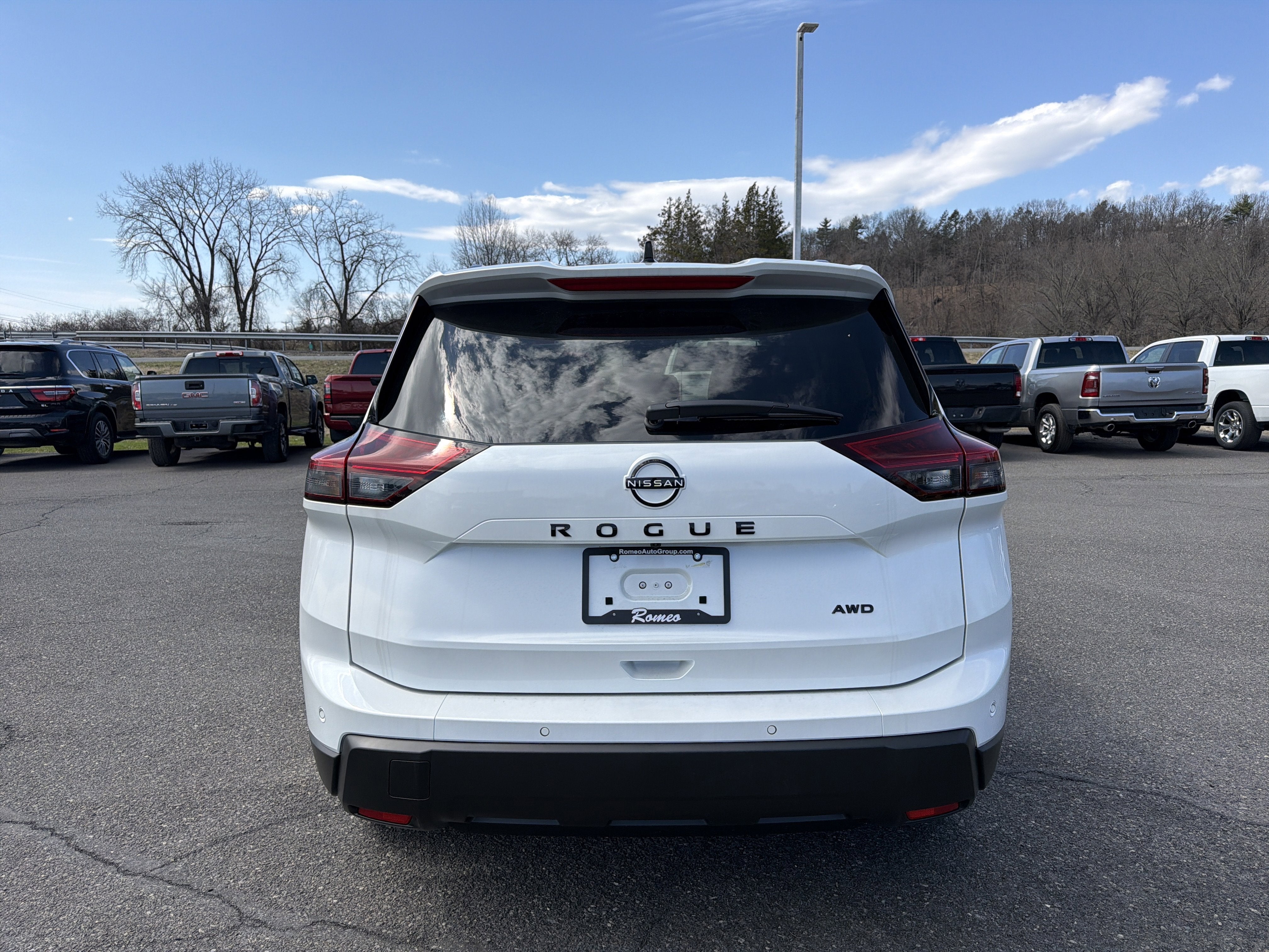 2026 Nissan Rogue Dark Armor