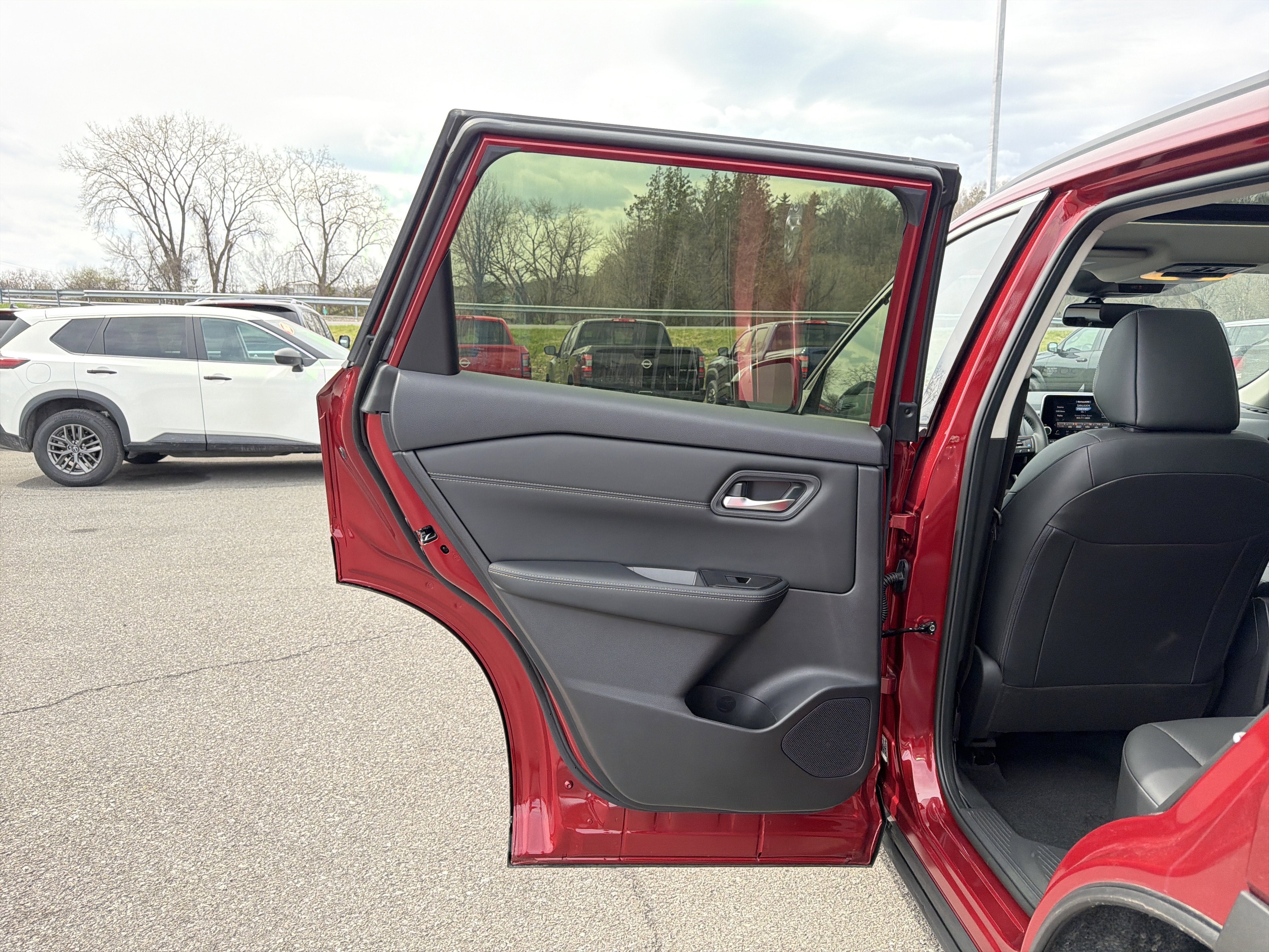 2026 Nissan Rogue Dark Armor