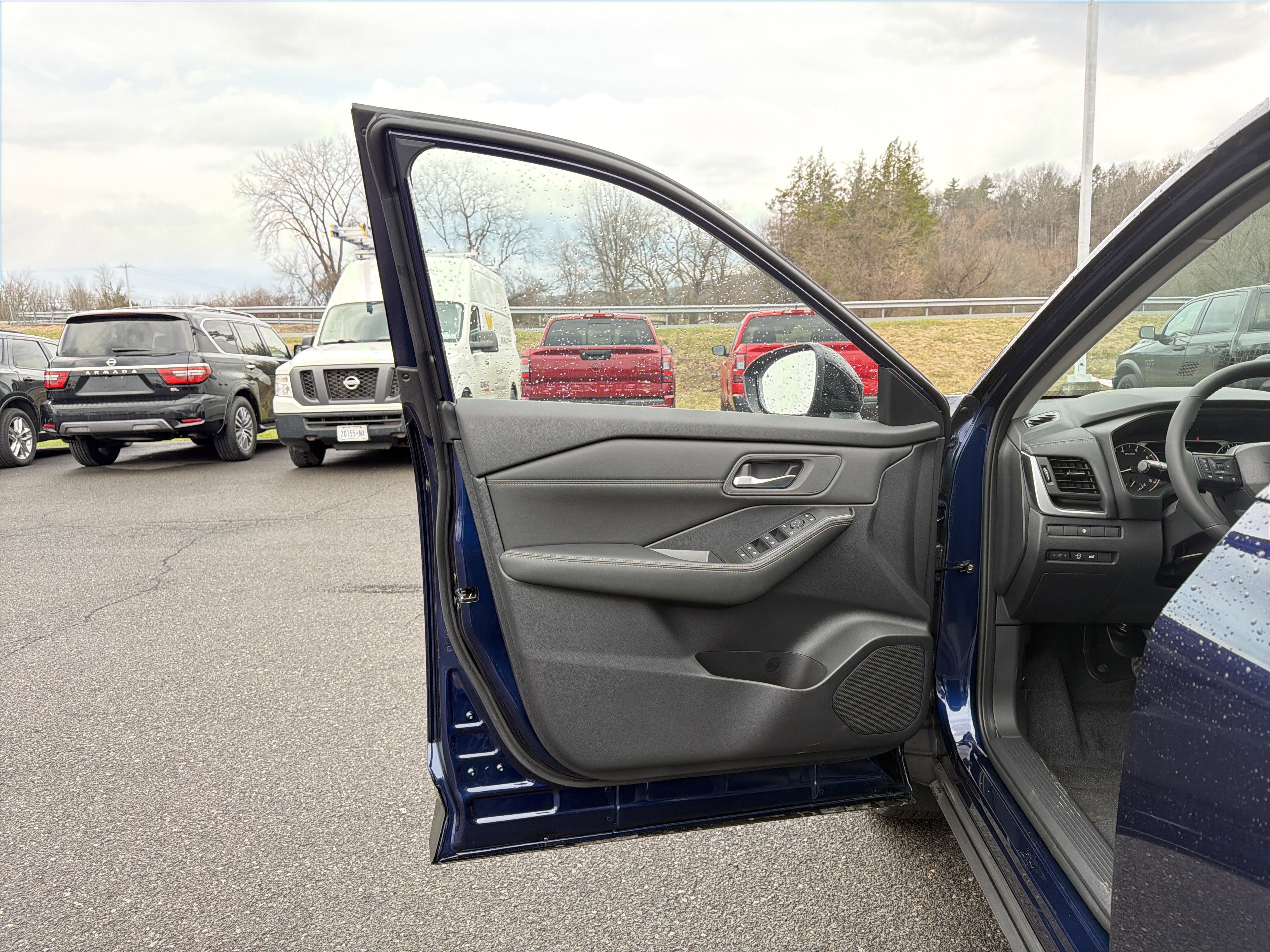 2026 Nissan Rogue Dark Armor