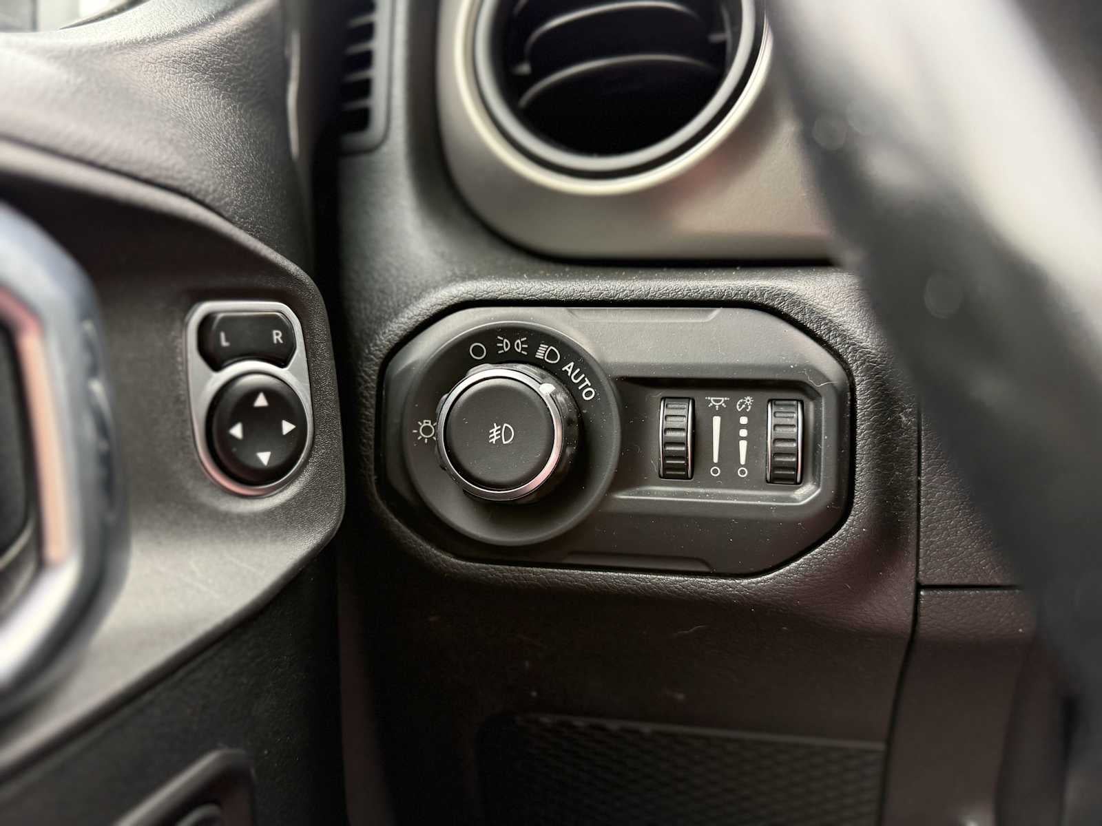 2018 Jeep All-New Wrangler Sport S