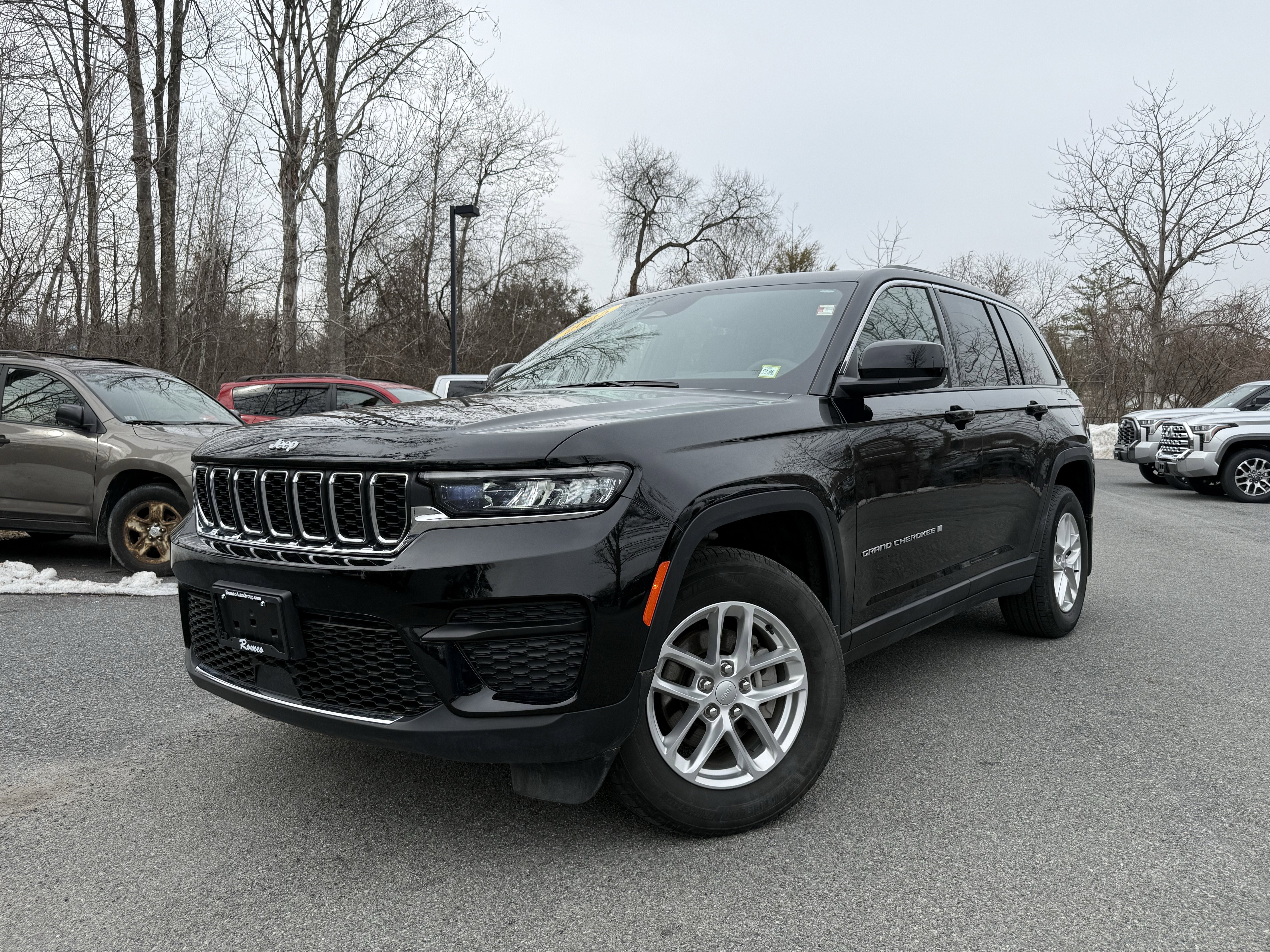 2025 Jeep Grand Cherokee Laredo