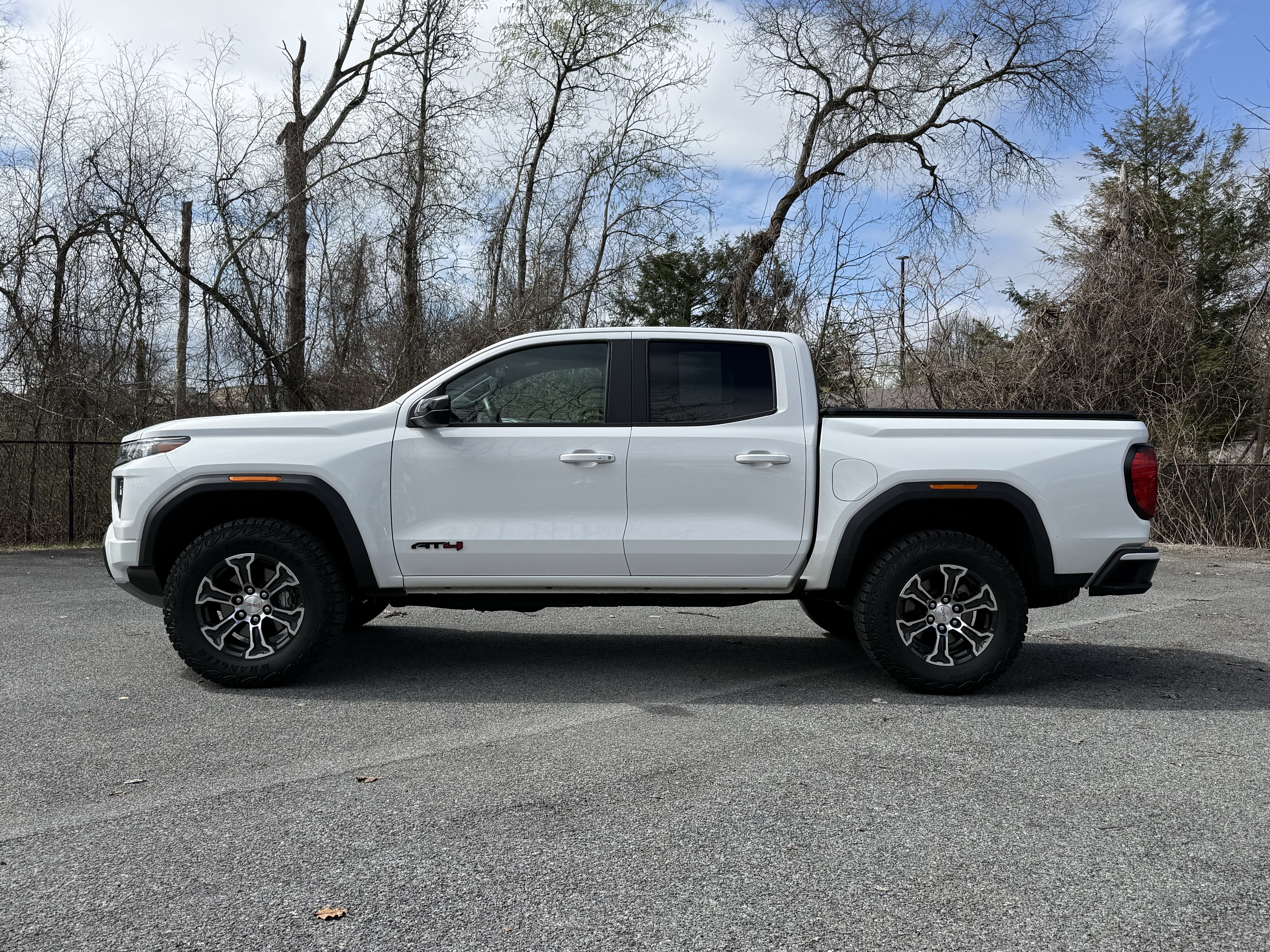 2023 GMC Canyon AT4