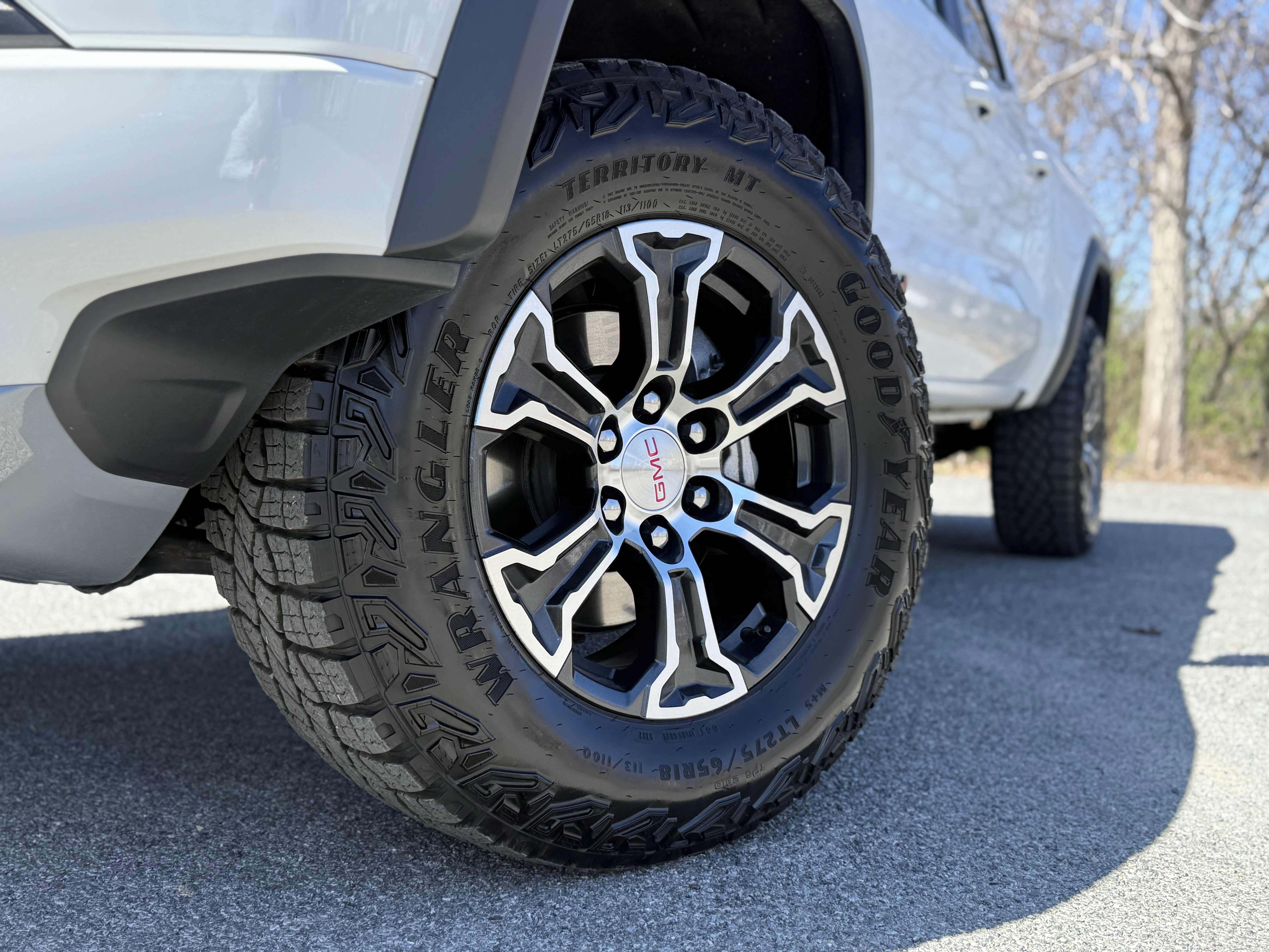 2023 GMC Canyon AT4