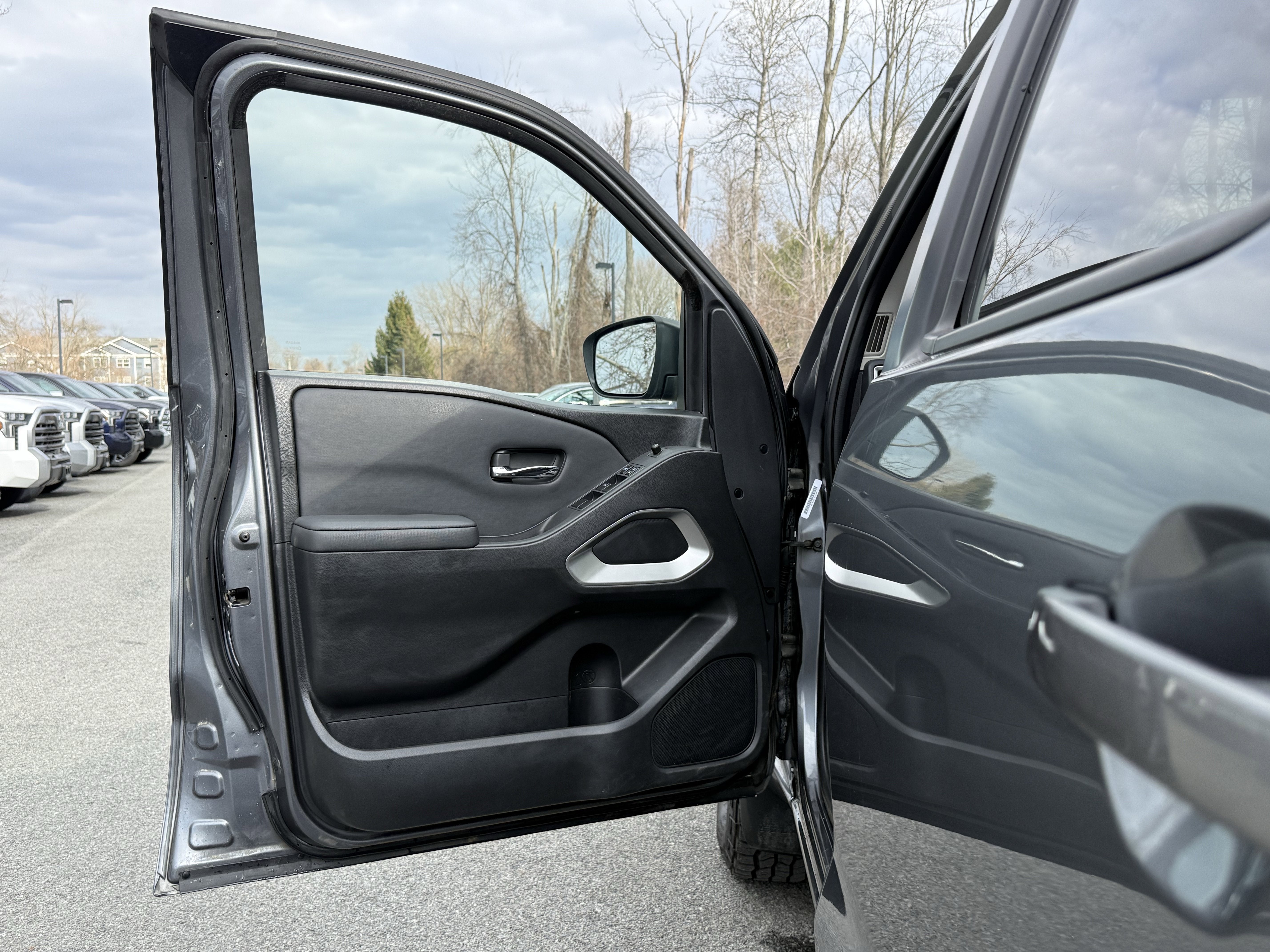 2022 Nissan Frontier SV